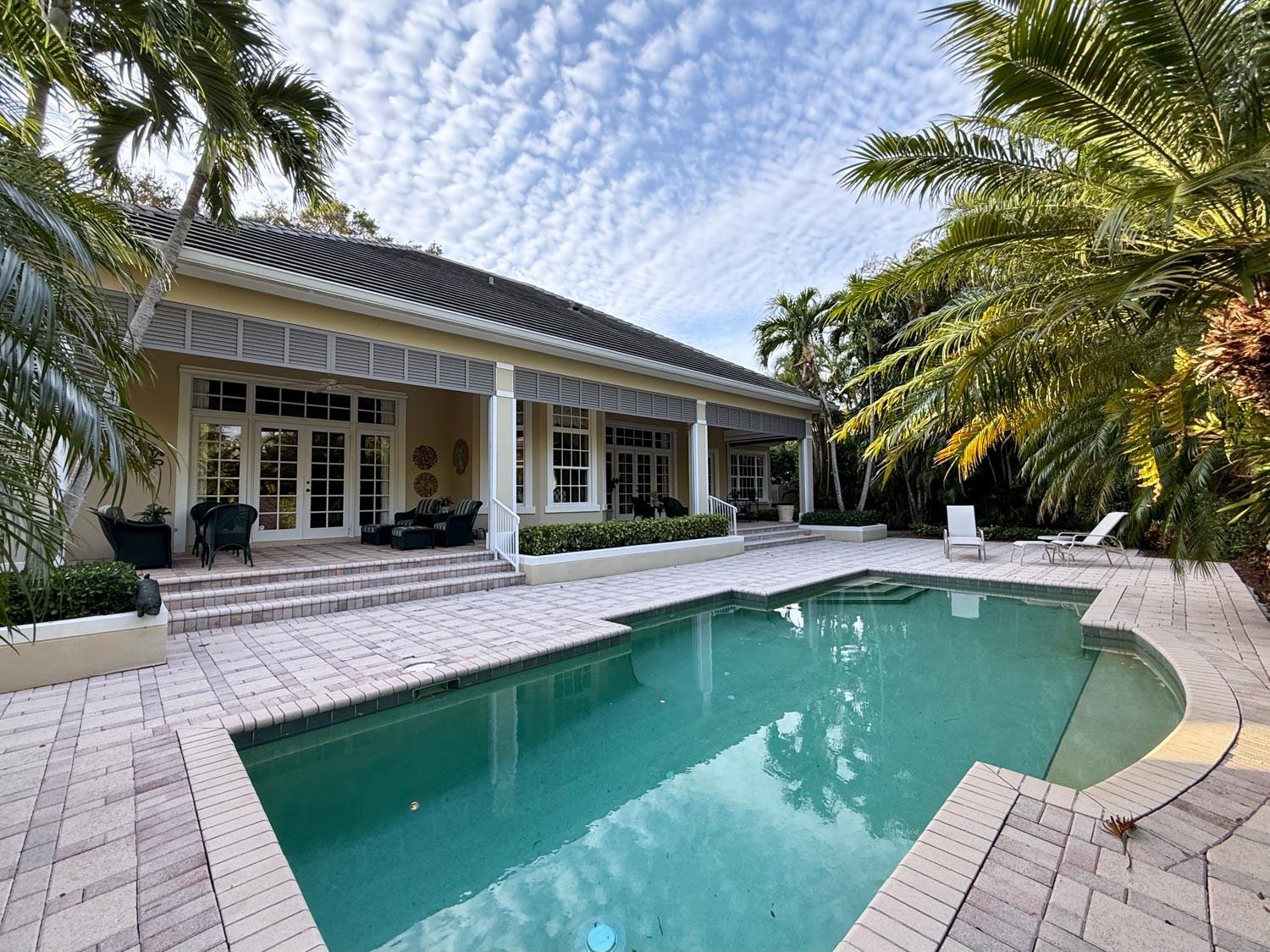 109 Estuary Dr Indian River Shores, FL 32963