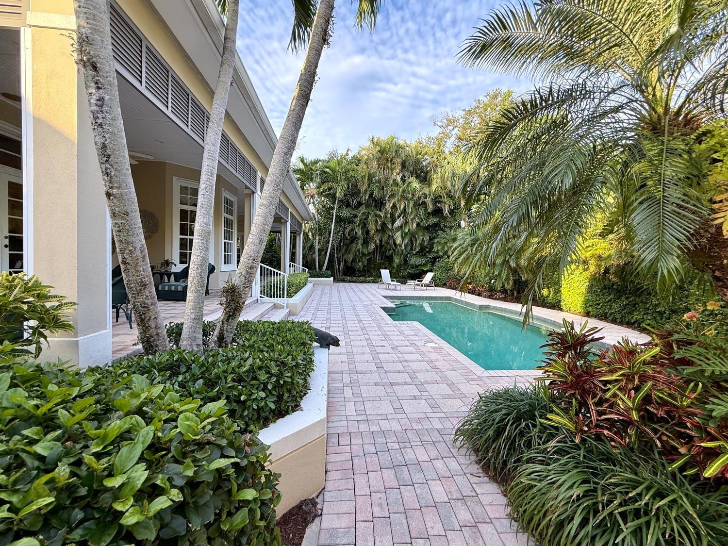 109 Estuary Dr Indian River Shores, FL 32963