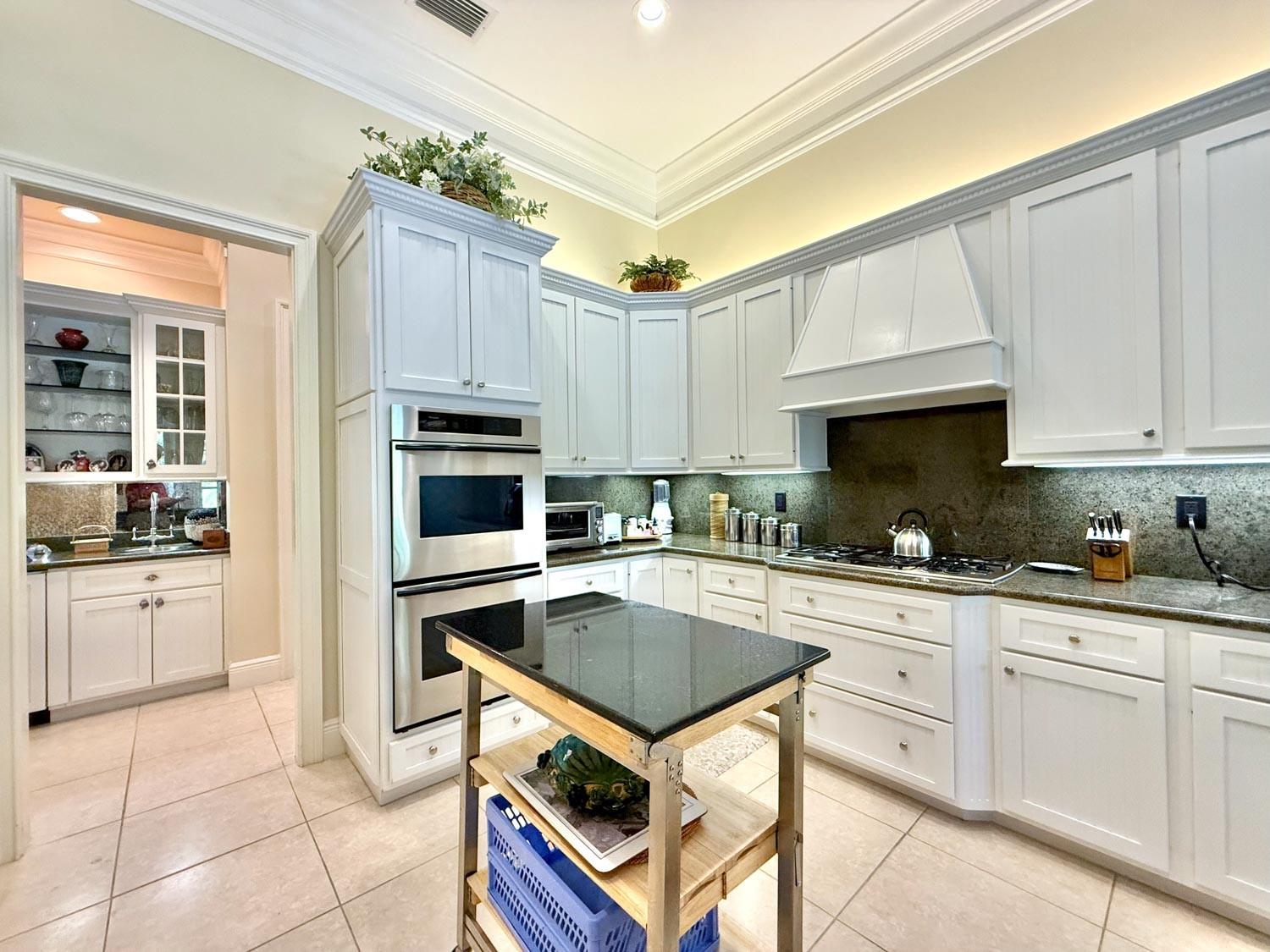 109 Estuary Dr Indian River Shores, FL 32963