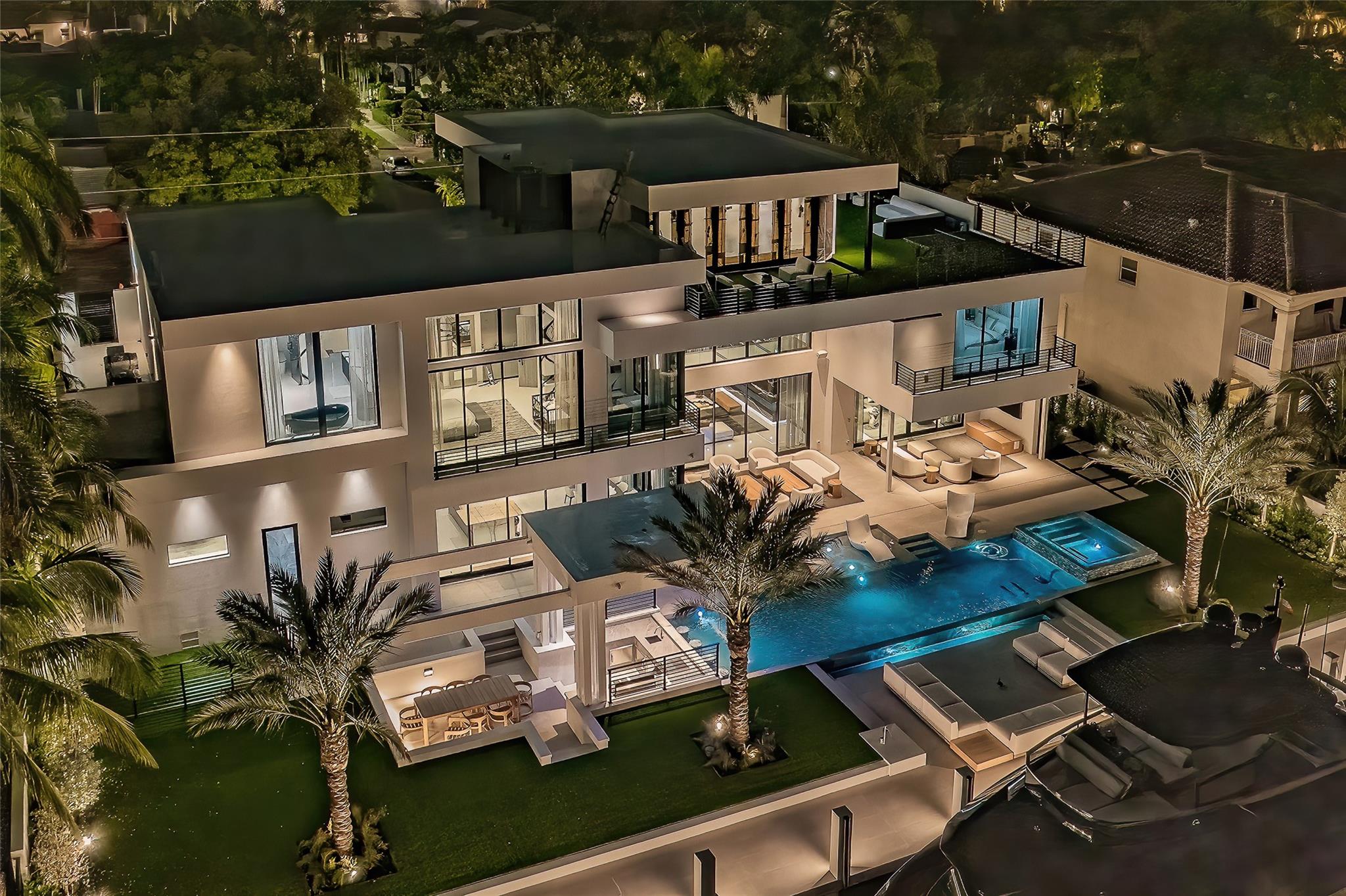 725 Poinciana Dr Fort Lauderdale, FL 33301 725 Poinciana Dr Fort Lauderdale, FL 33301