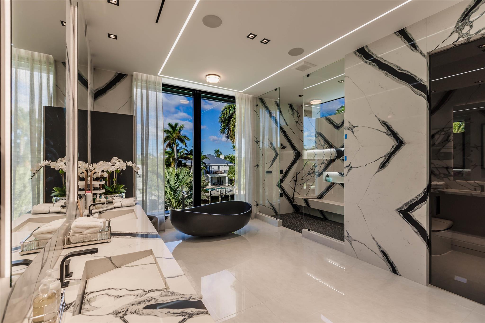 725 Poinciana Dr Fort Lauderdale, FL 33301 725 Poinciana Dr Fort Lauderdale, FL 33301