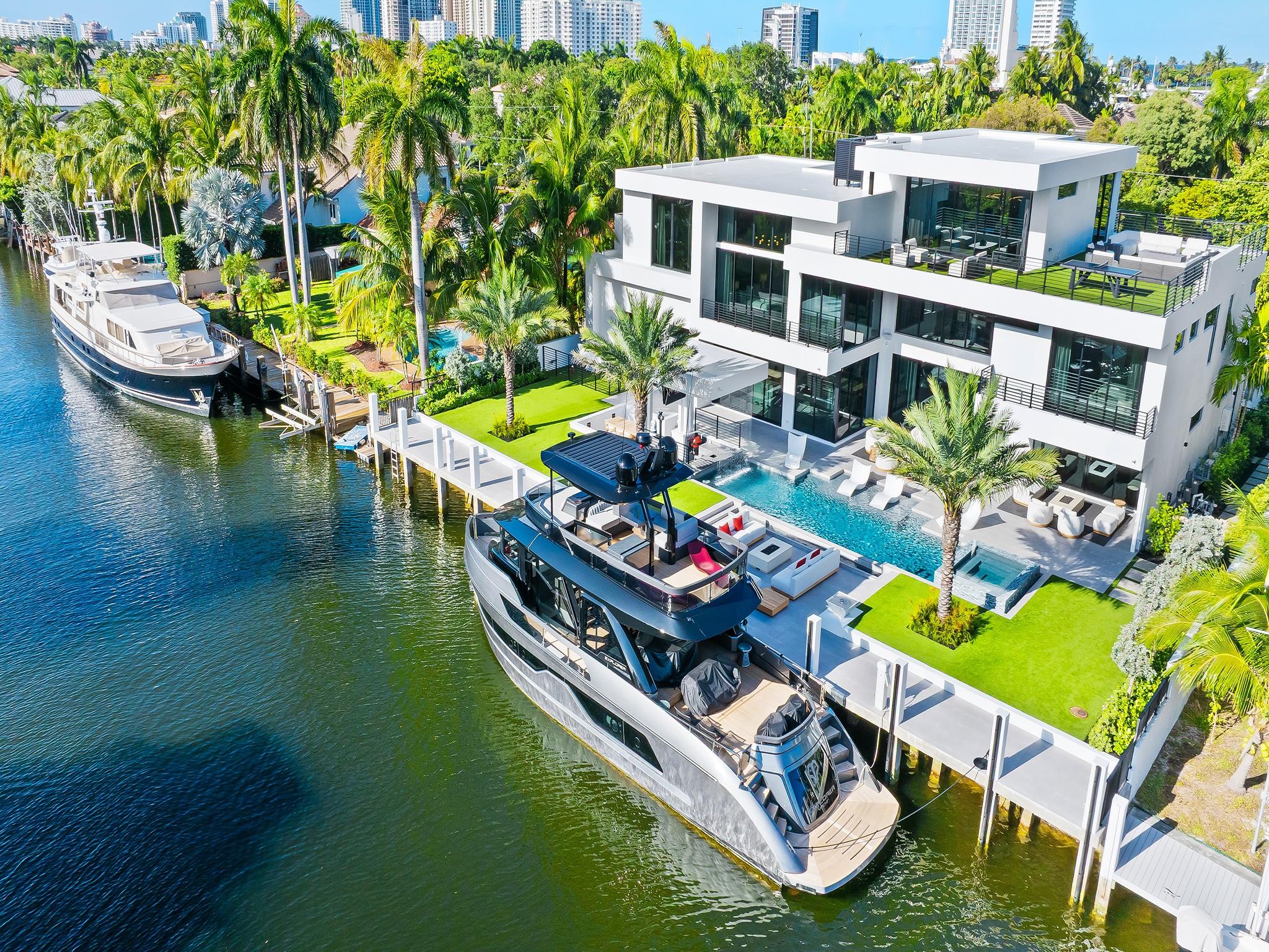 725 Poinciana Dr Fort Lauderdale, FL 33301 725 Poinciana Dr Fort Lauderdale, FL 33301