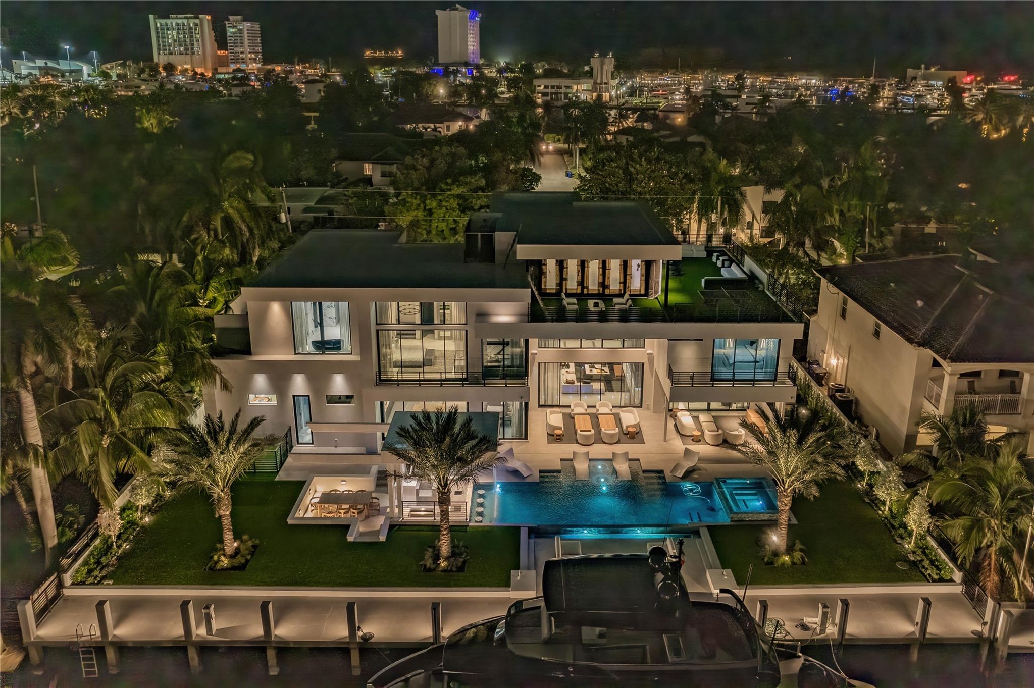 725 Poinciana Dr Fort Lauderdale, FL 33301 725 Poinciana Dr Fort Lauderdale, FL 33301