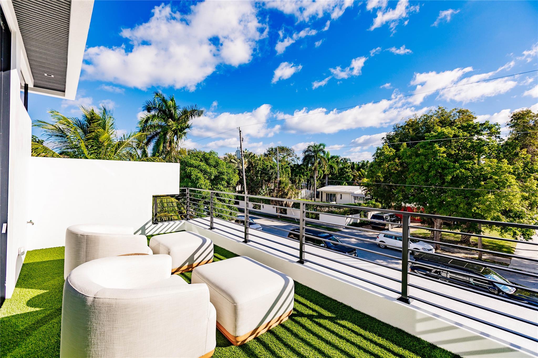 725 Poinciana Dr Fort Lauderdale, FL 33301 725 Poinciana Dr Fort Lauderdale, FL 33301