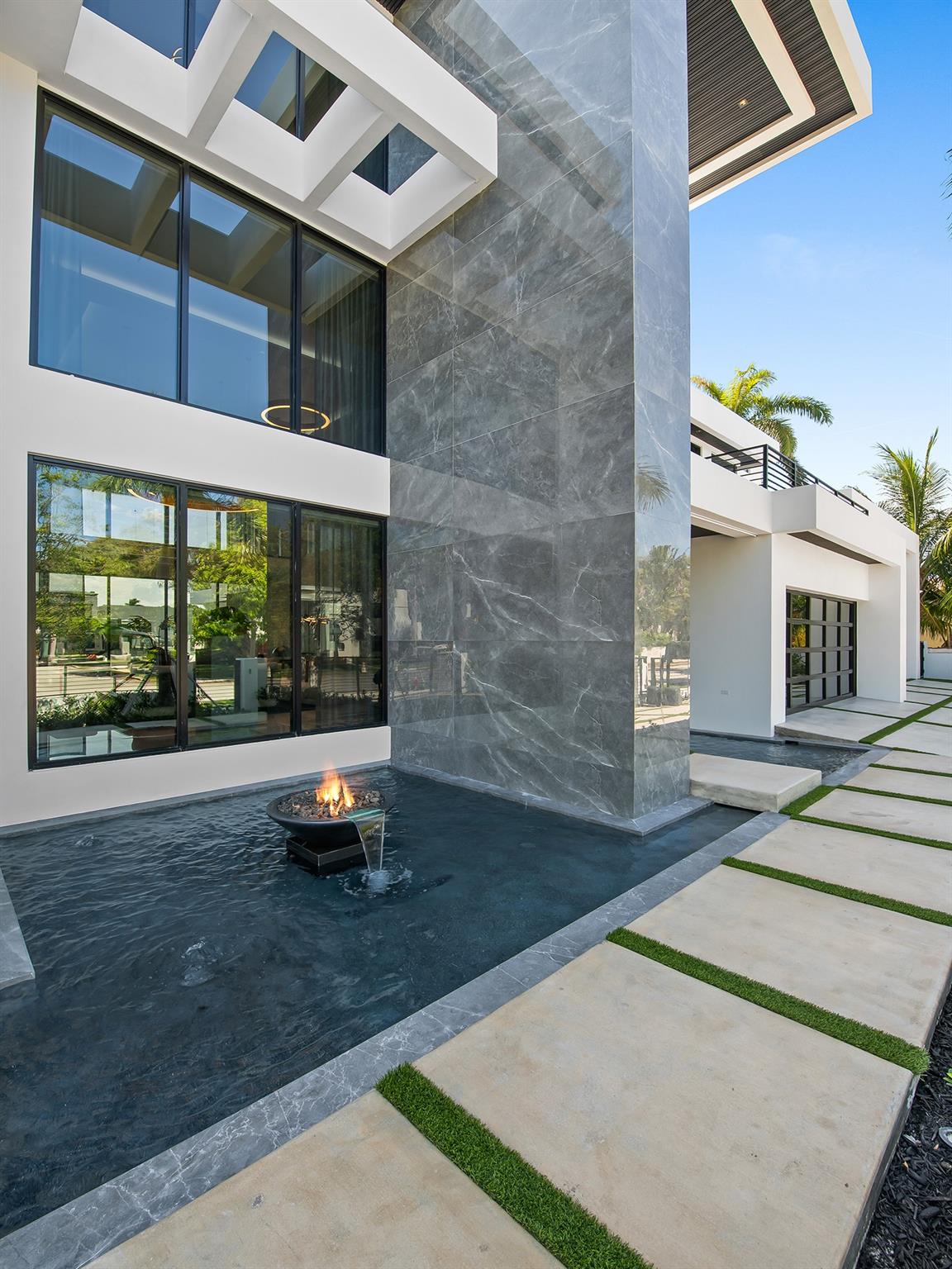 725 Poinciana Dr Fort Lauderdale, FL 33301 725 Poinciana Dr Fort Lauderdale, FL 33301