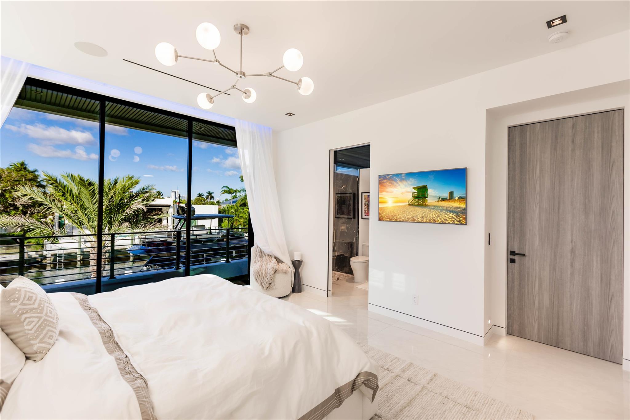 725 Poinciana Dr Fort Lauderdale, FL 33301 725 Poinciana Dr Fort Lauderdale, FL 33301