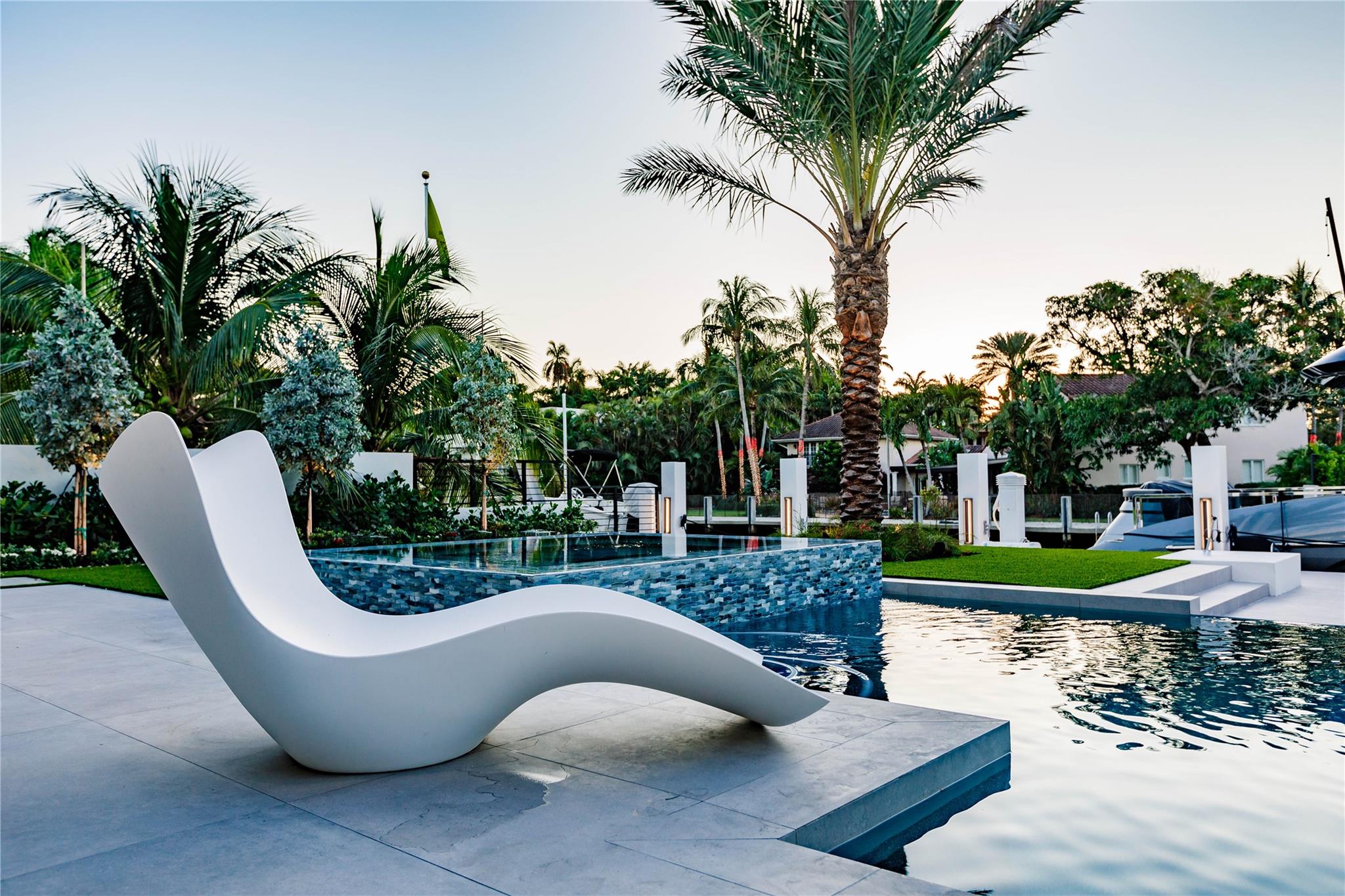 725 Poinciana Dr Fort Lauderdale, FL 33301 725 Poinciana Dr Fort Lauderdale, FL 33301