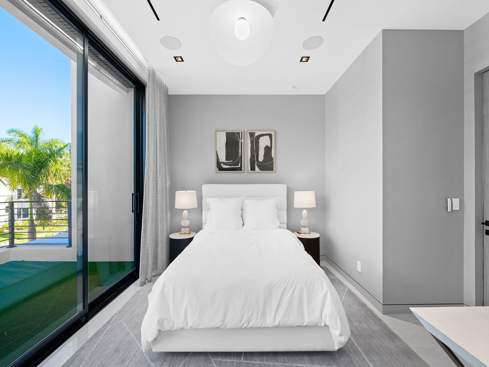 725 Poinciana Dr Fort Lauderdale, FL 33301 725 Poinciana Dr Fort Lauderdale, FL 33301