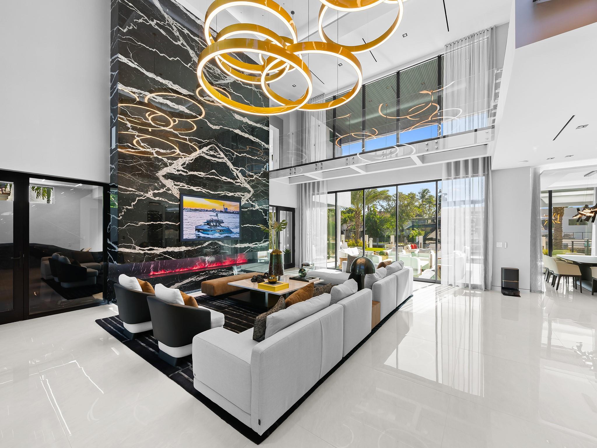 725 Poinciana Dr Fort Lauderdale, FL 33301 725 Poinciana Dr Fort Lauderdale, FL 33301