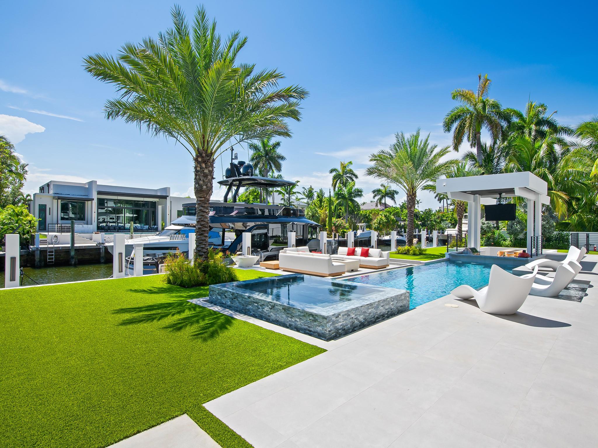 725 Poinciana Dr Fort Lauderdale, FL 33301 725 Poinciana Dr Fort Lauderdale, FL 33301