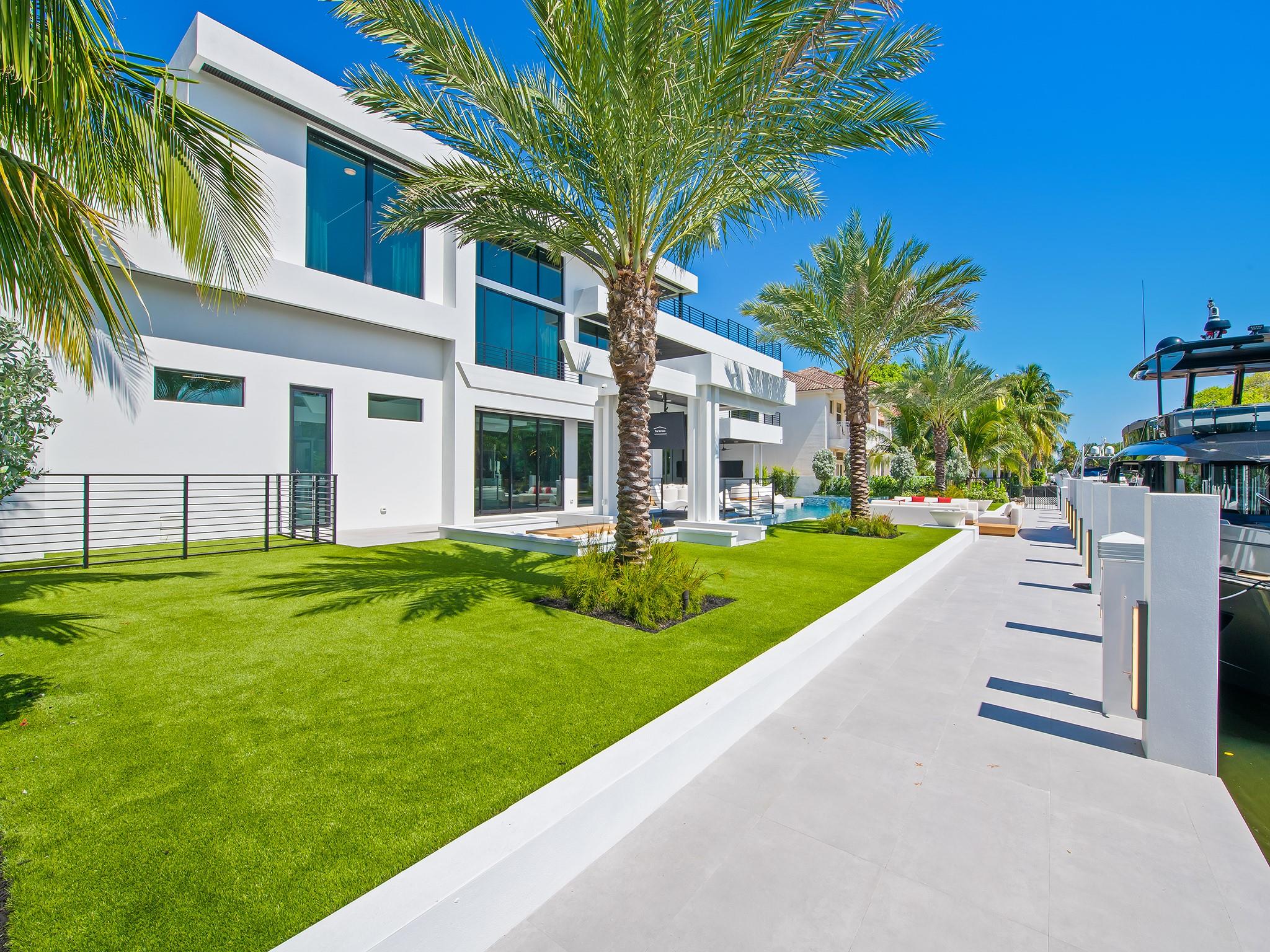 725 Poinciana Dr Fort Lauderdale, FL 33301 725 Poinciana Dr Fort Lauderdale, FL 33301