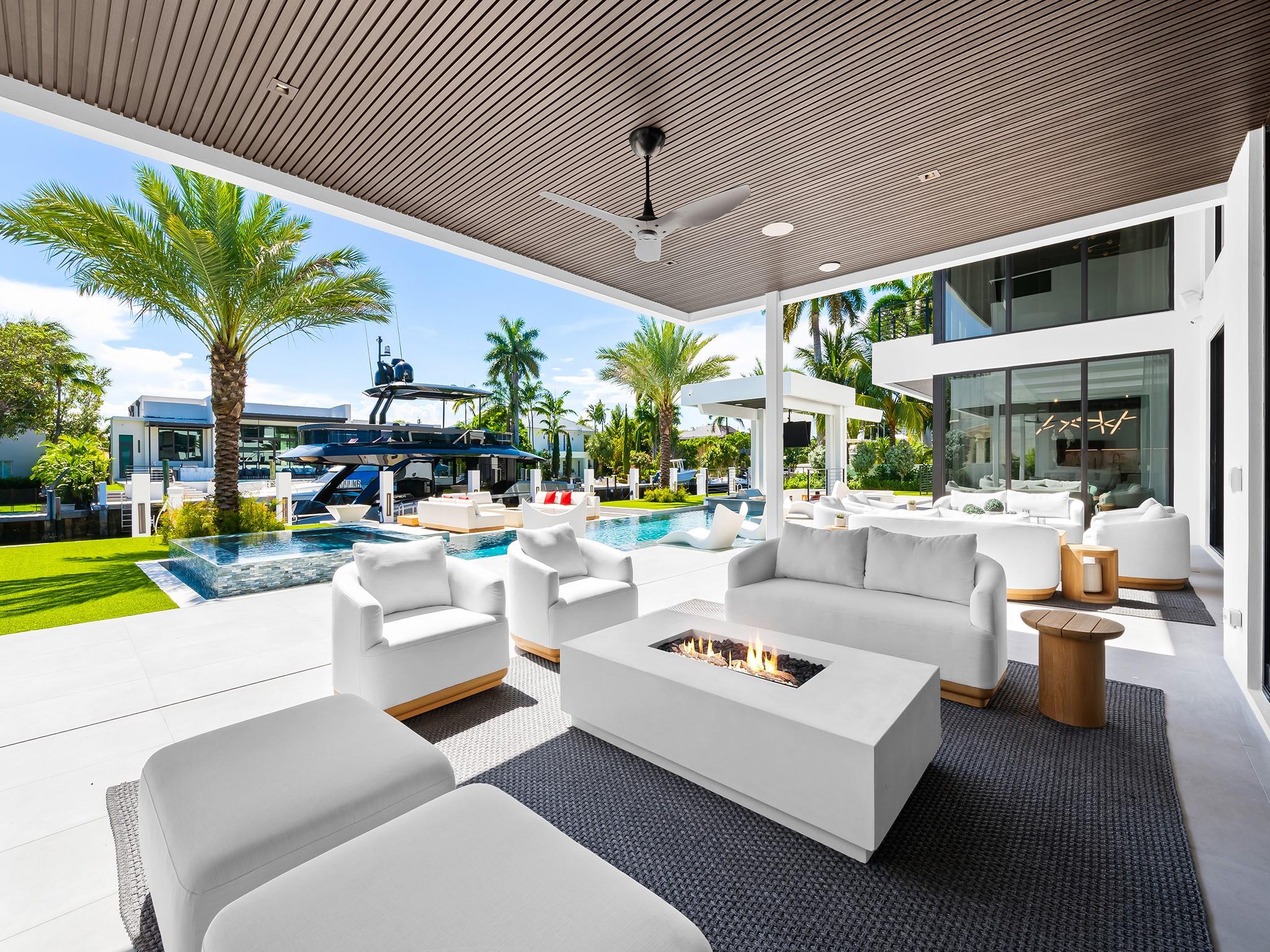 725 Poinciana Dr Fort Lauderdale, FL 33301 725 Poinciana Dr Fort Lauderdale, FL 33301