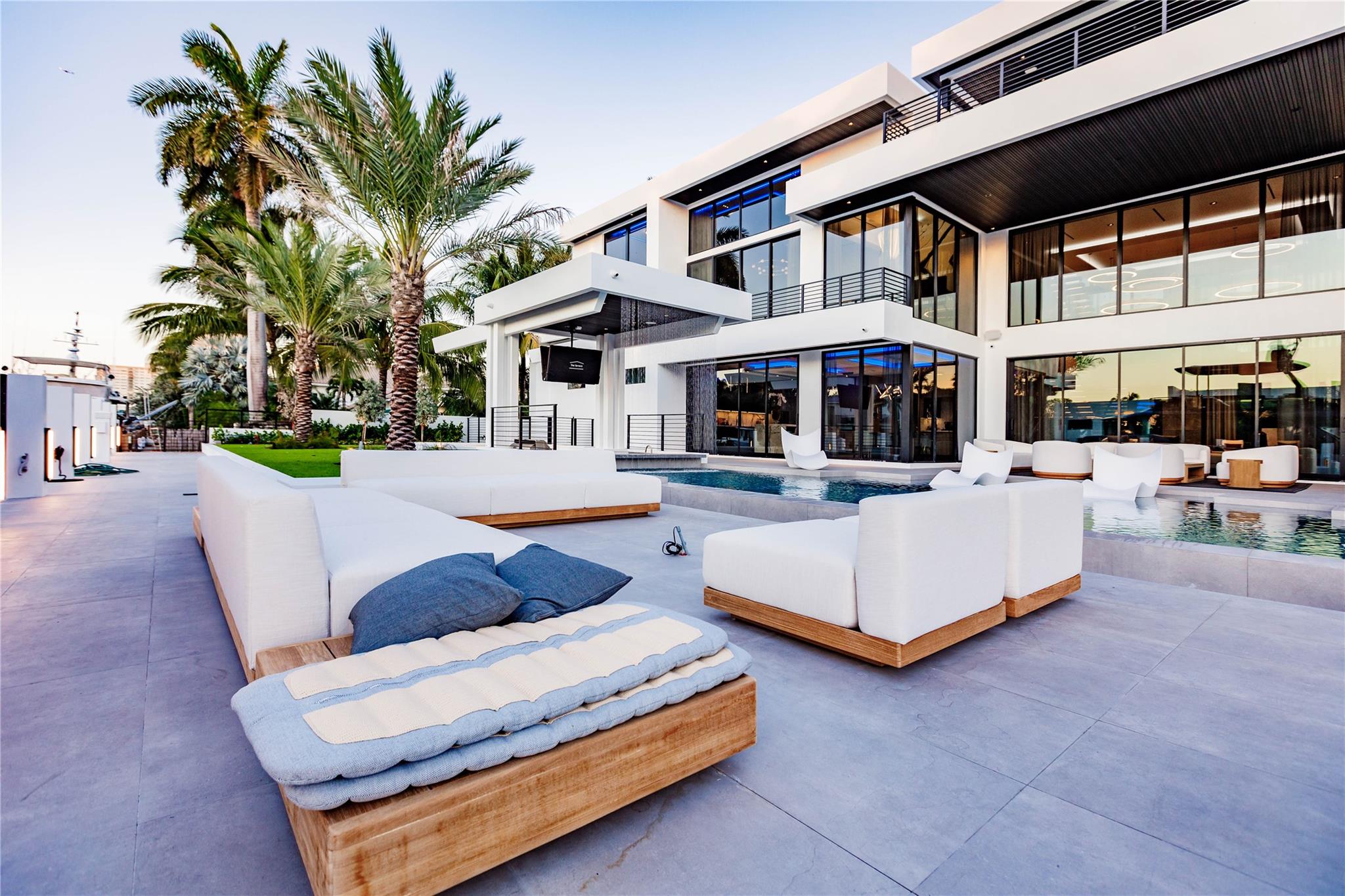 725 Poinciana Fort Lauderdale, FL 33301