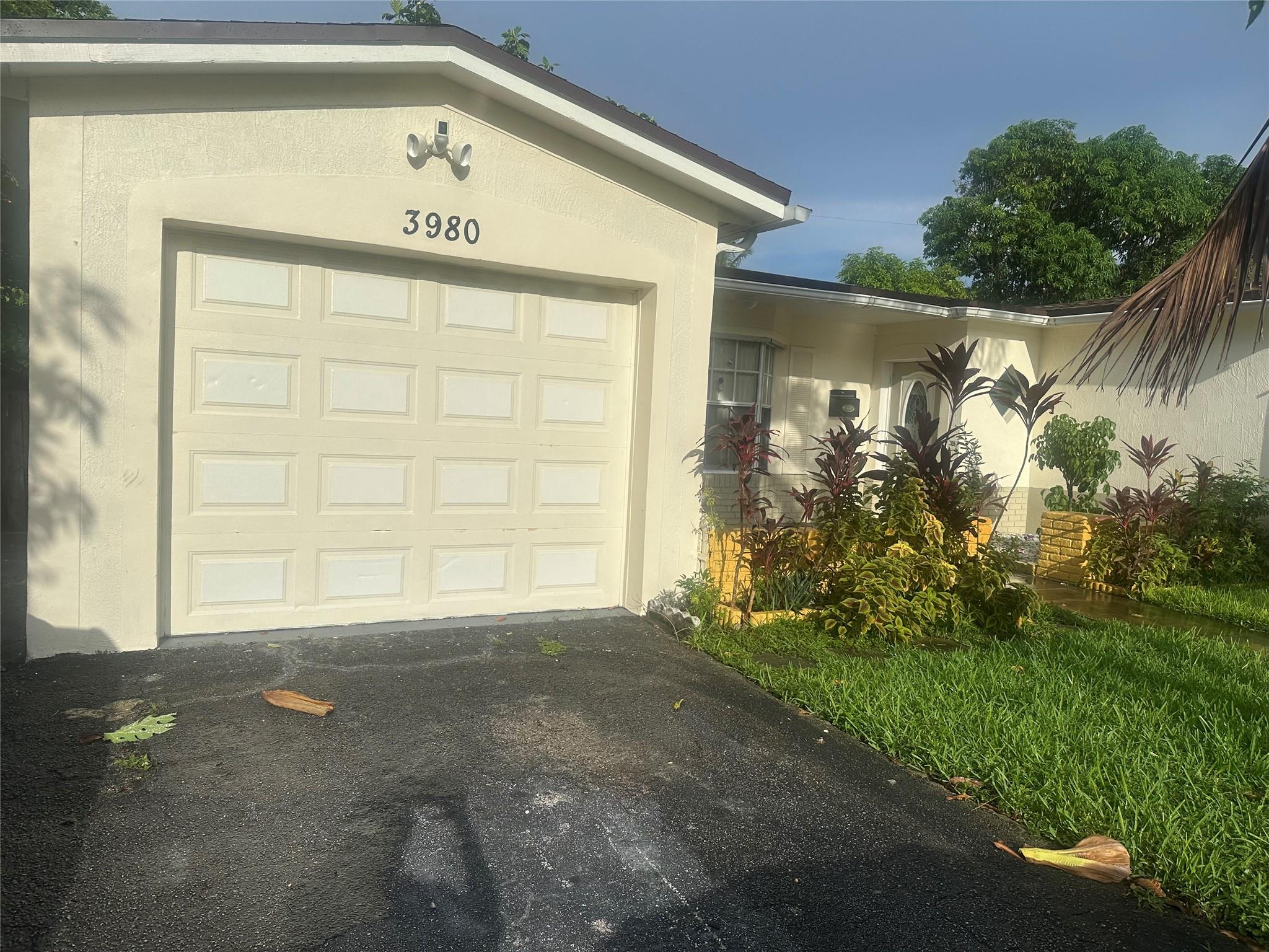3980 NW 33rd Ter