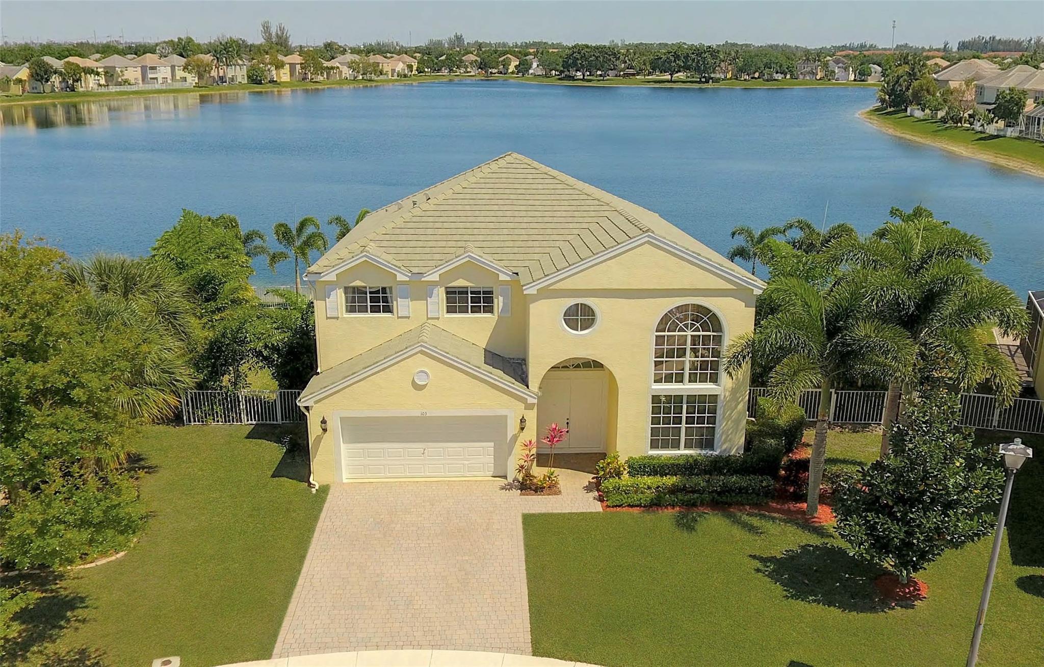 103 Devonshire Cir