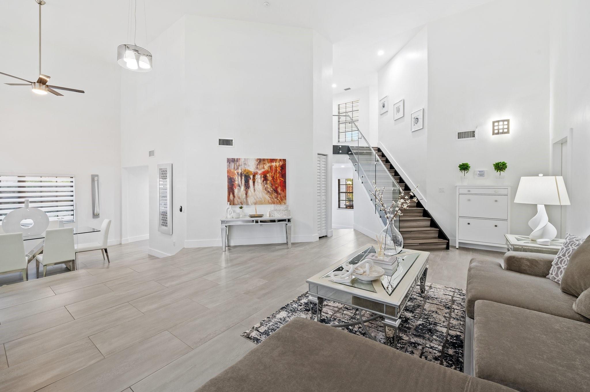 8340 NW 167th Ter Miami Lakes, FL 33016