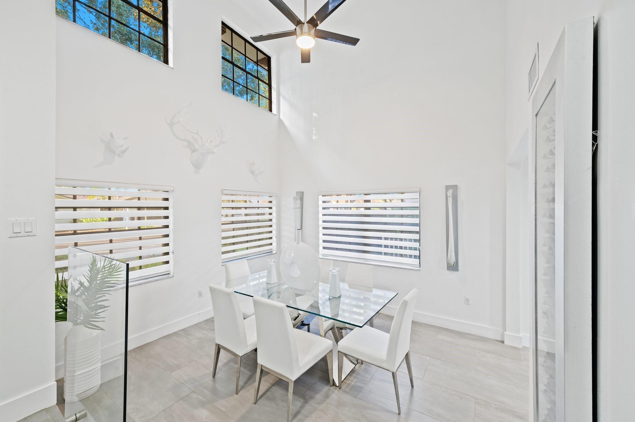 8340 NW 167th Ter Miami Lakes, FL 33016