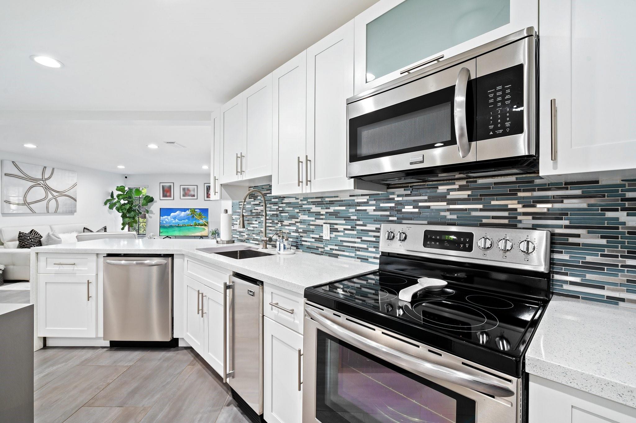 8340 NW 167th Ter Miami Lakes, FL 33016