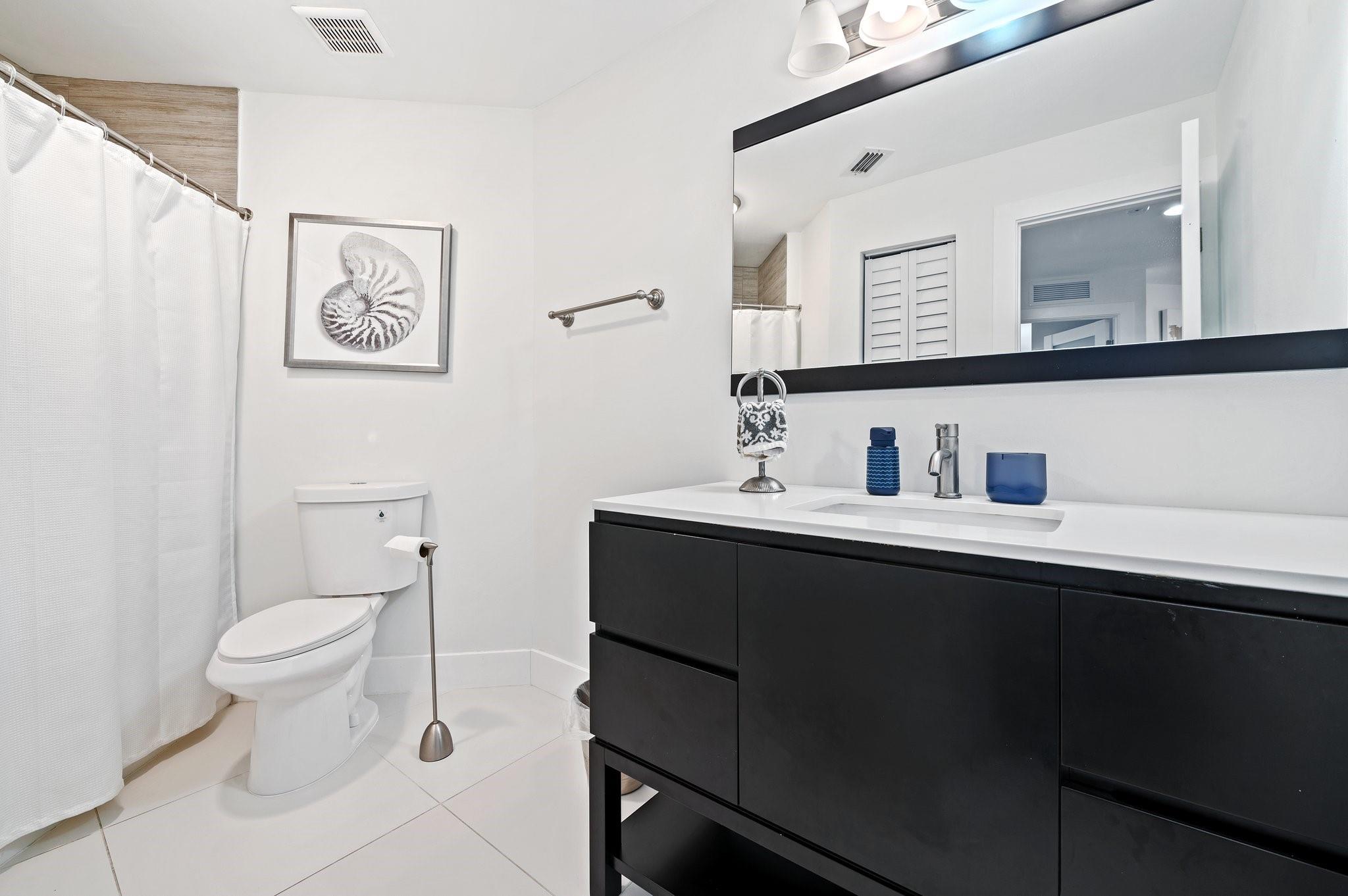 8340 NW 167th Ter Miami Lakes, FL 33016