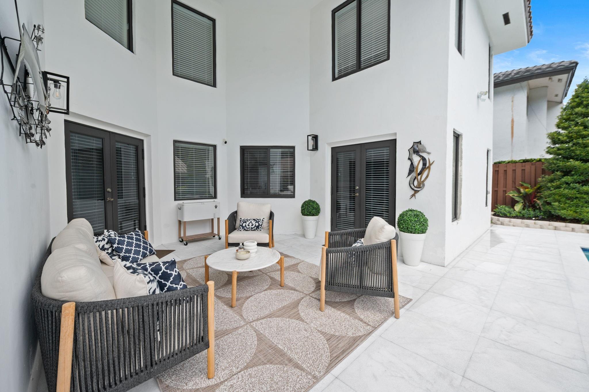 8340 NW 167th Ter Miami Lakes, FL 33016