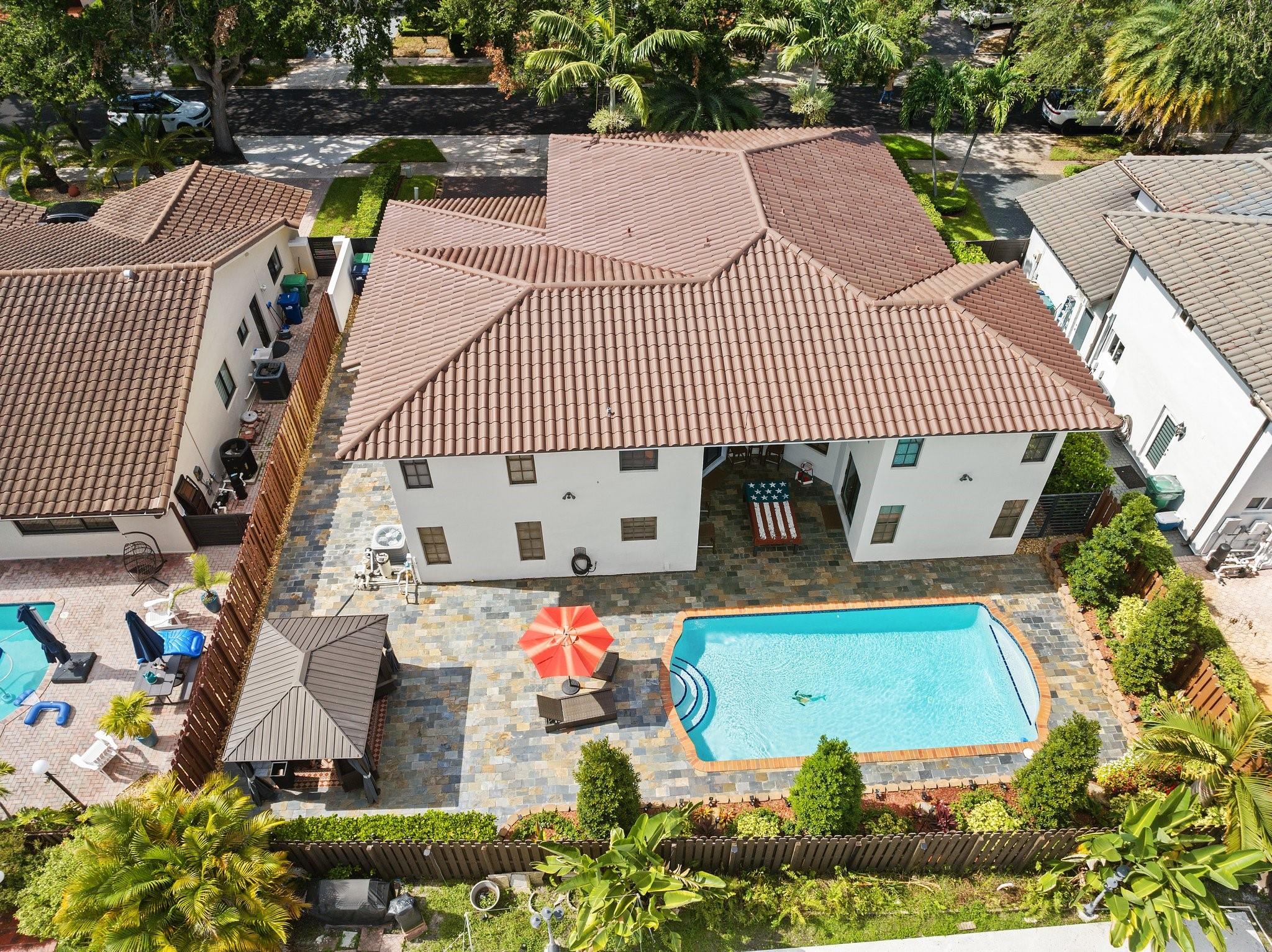 8340 NW 167th Ter Miami Lakes, FL 33016