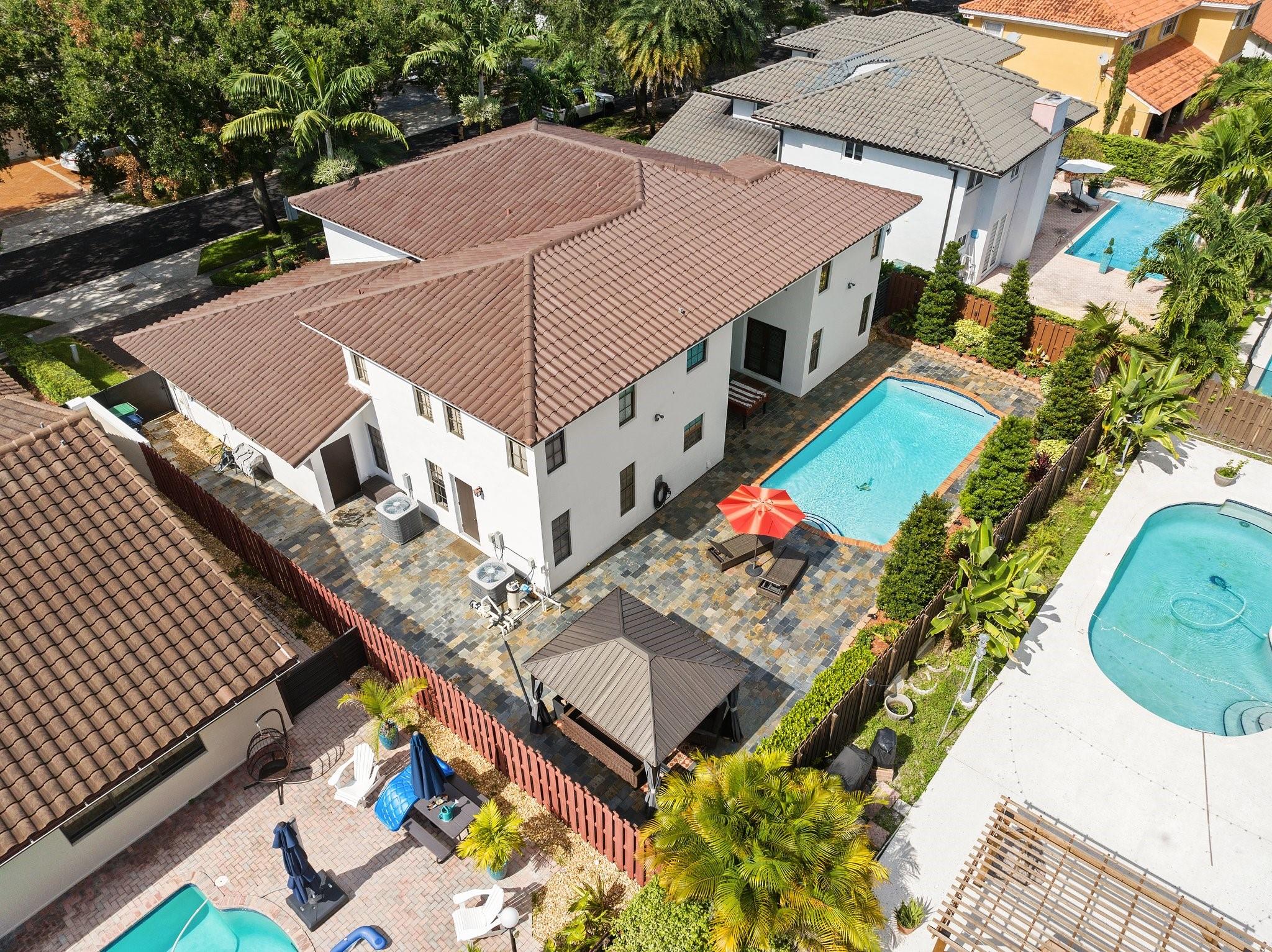 8340 NW 167th Ter Miami Lakes, FL 33016