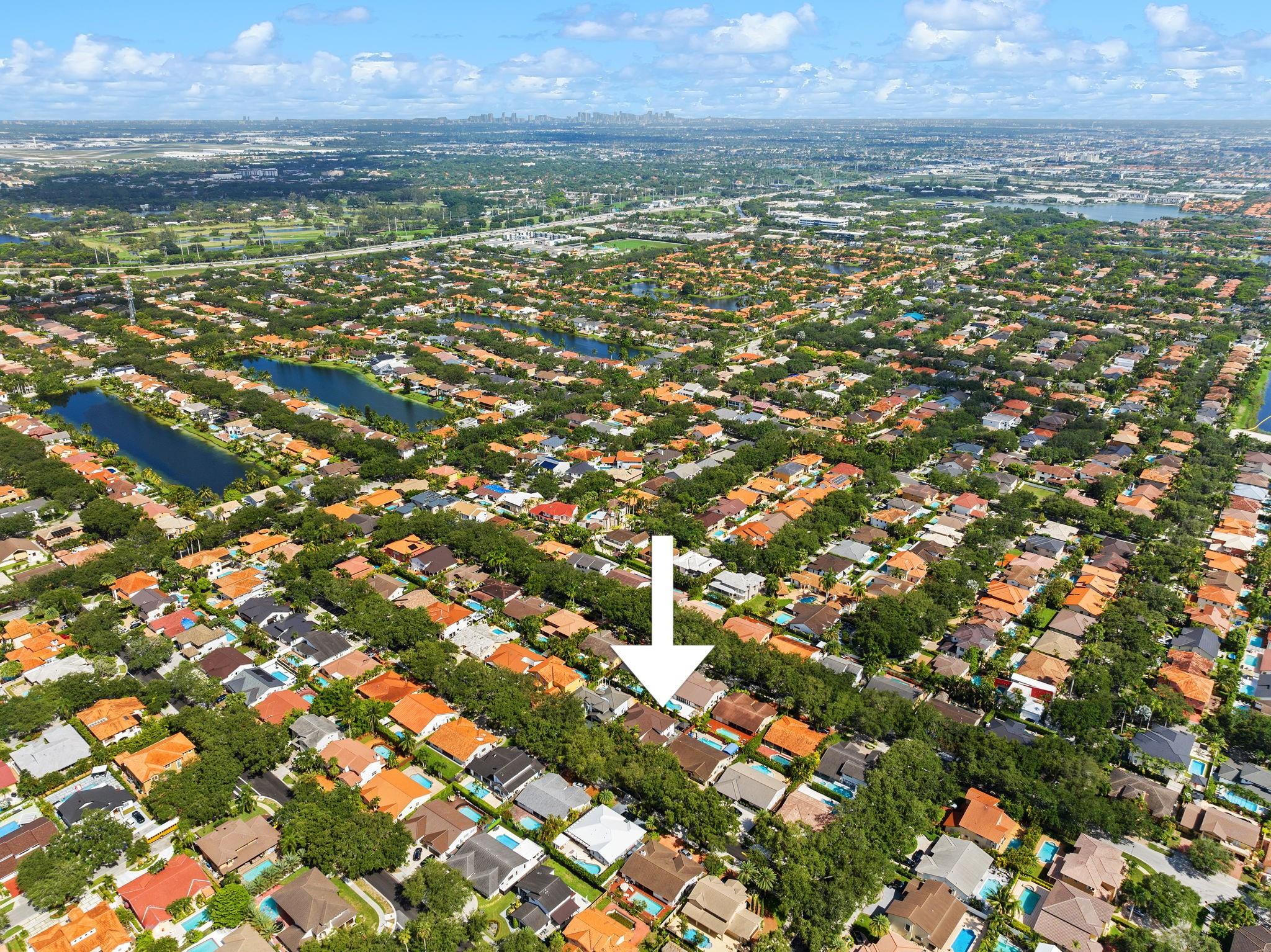 8340 NW 167th Ter Miami Lakes, FL 33016