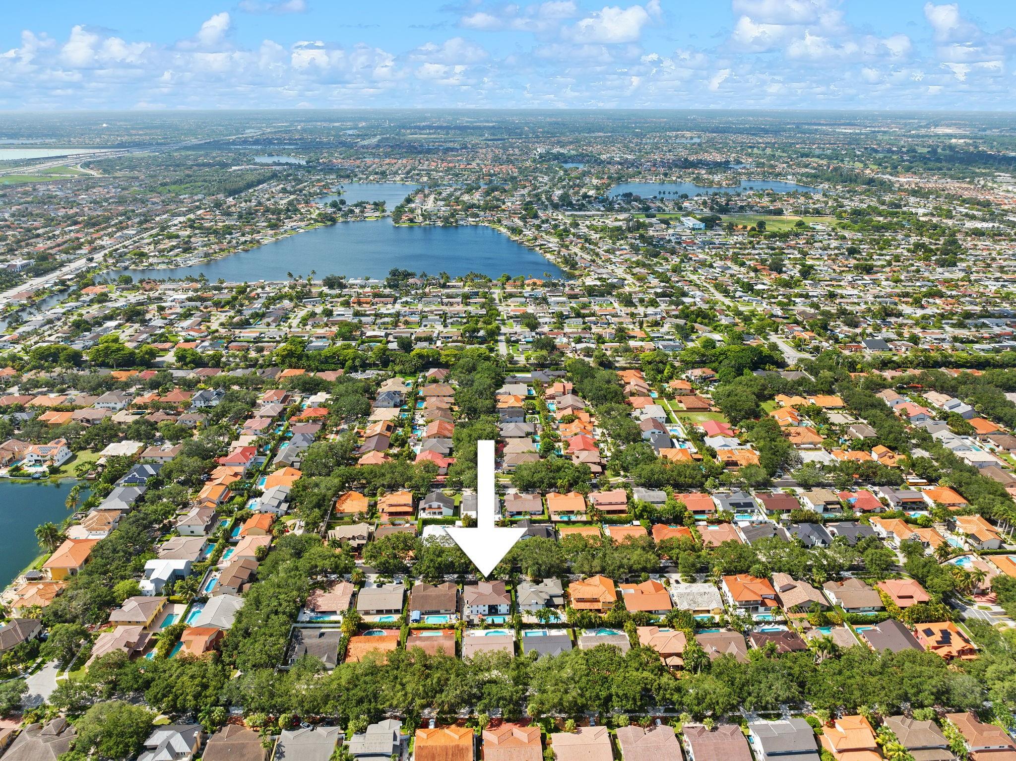 8340 NW 167th Ter Miami Lakes, FL 33016