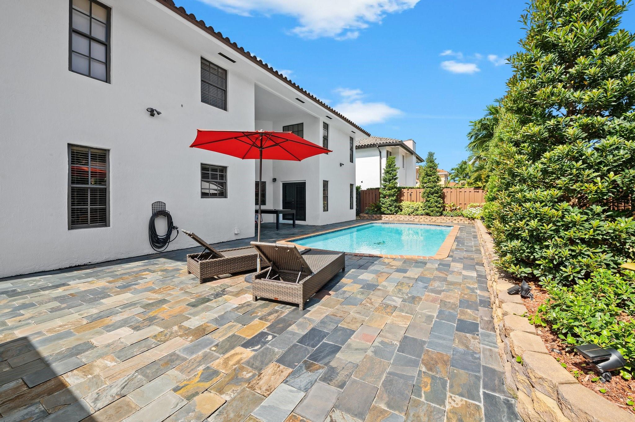 8340 NW 167th Ter Miami Lakes, FL 33016