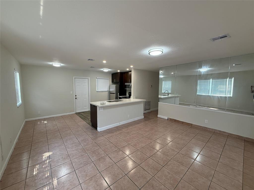 640 SW 28th Dr