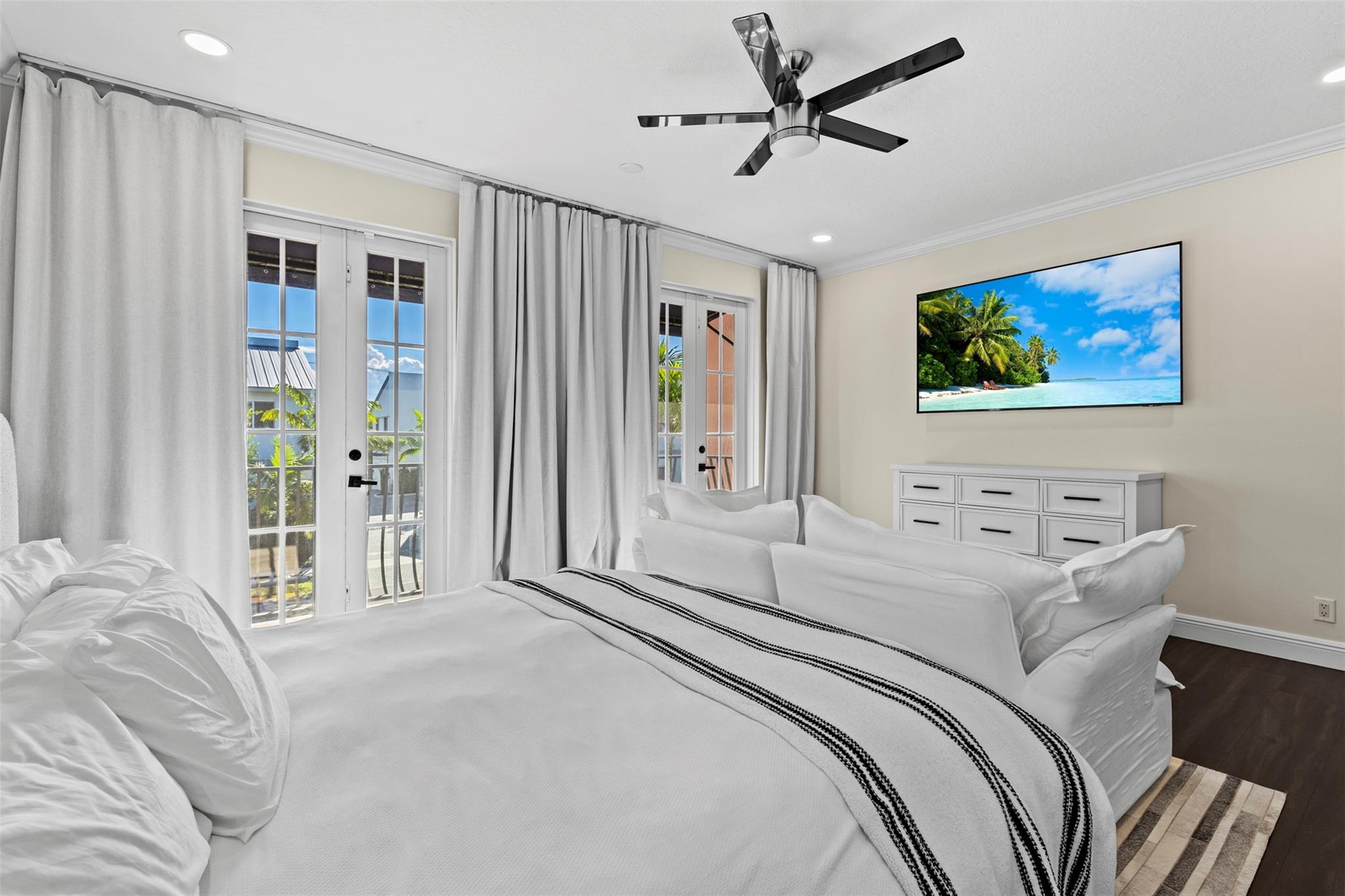 1121 NE 14th Ave Fort Lauderdale, FL 33304