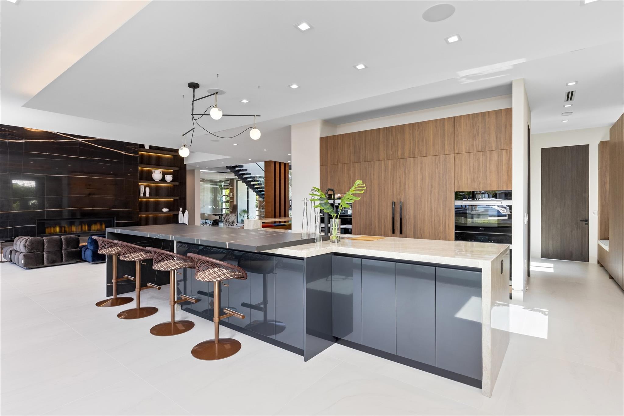 2733 NE 16th St Fort Lauderdale, FL 33304