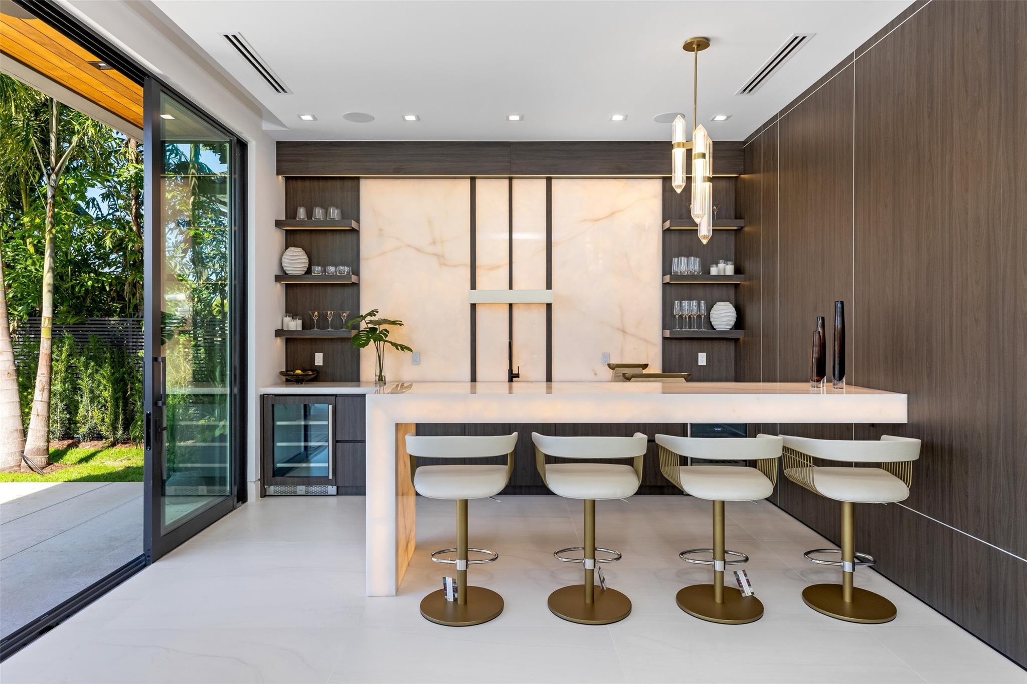 2733 NE 16th St Fort Lauderdale, FL 33304