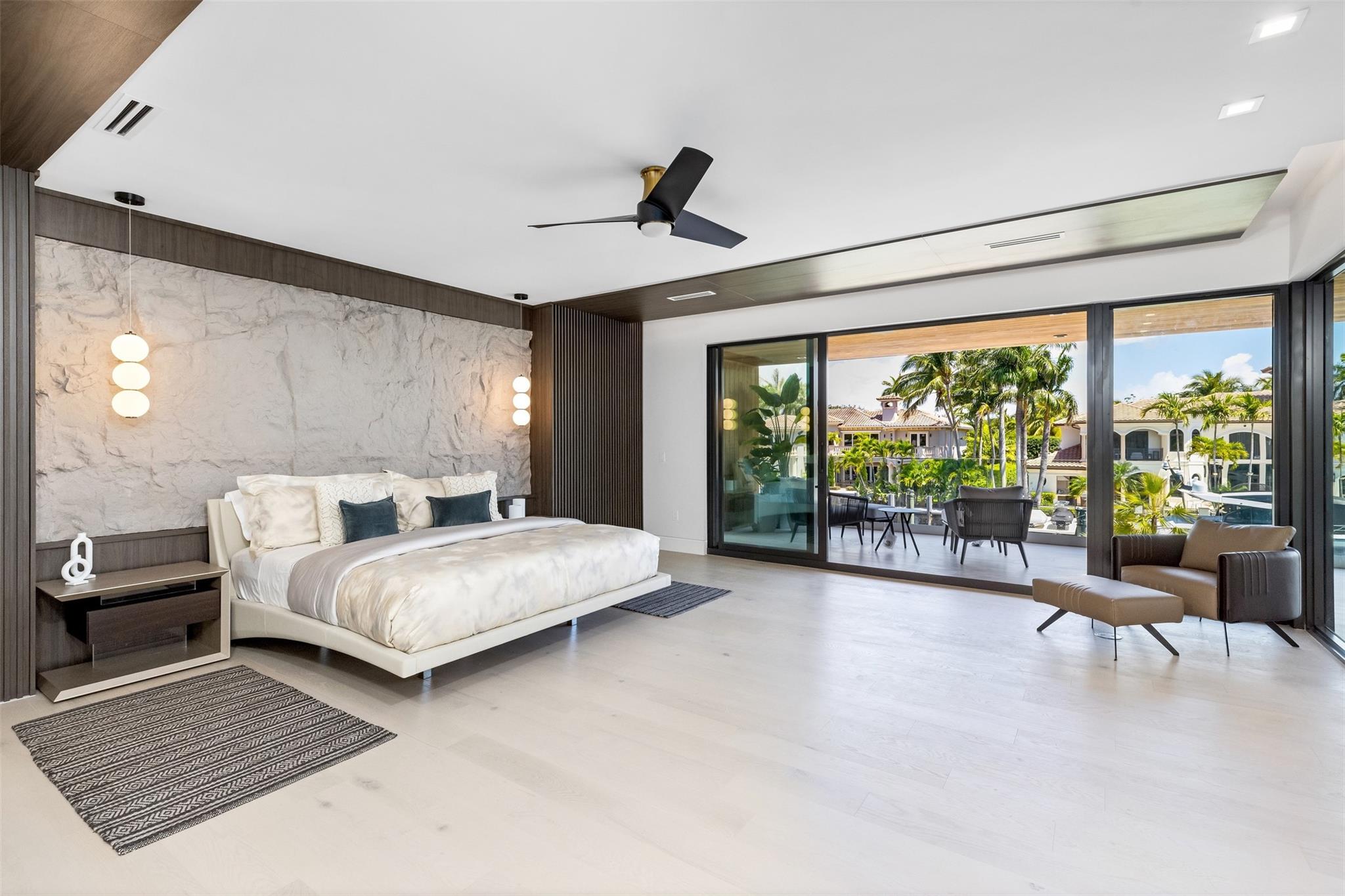 2733 NE 16th St Fort Lauderdale, FL 33304