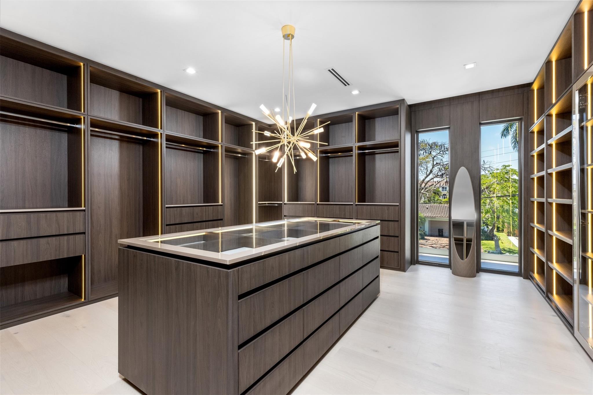 2733 NE 16th St Fort Lauderdale, FL 33304