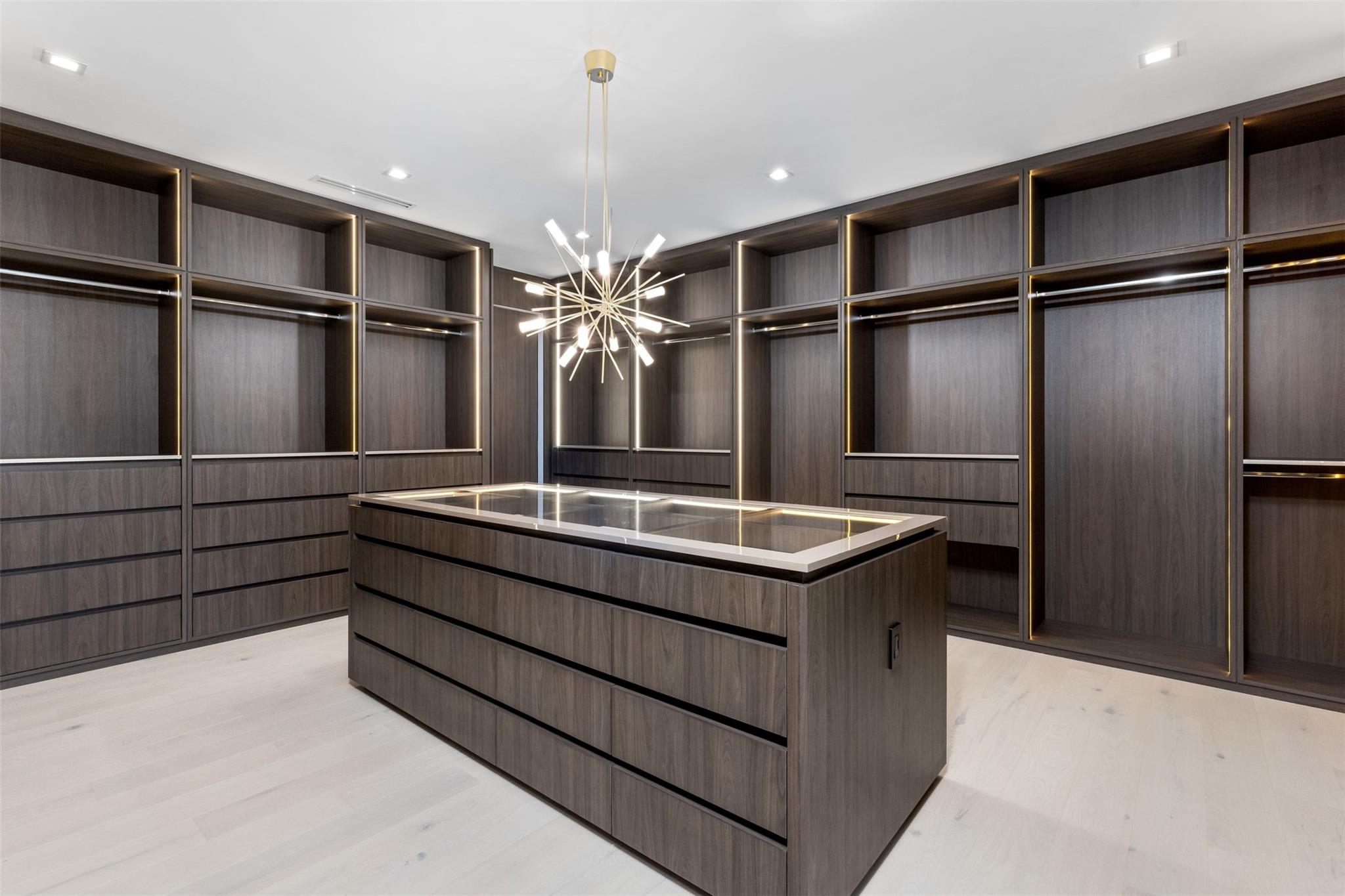 2733 NE 16th St Fort Lauderdale, FL 33304