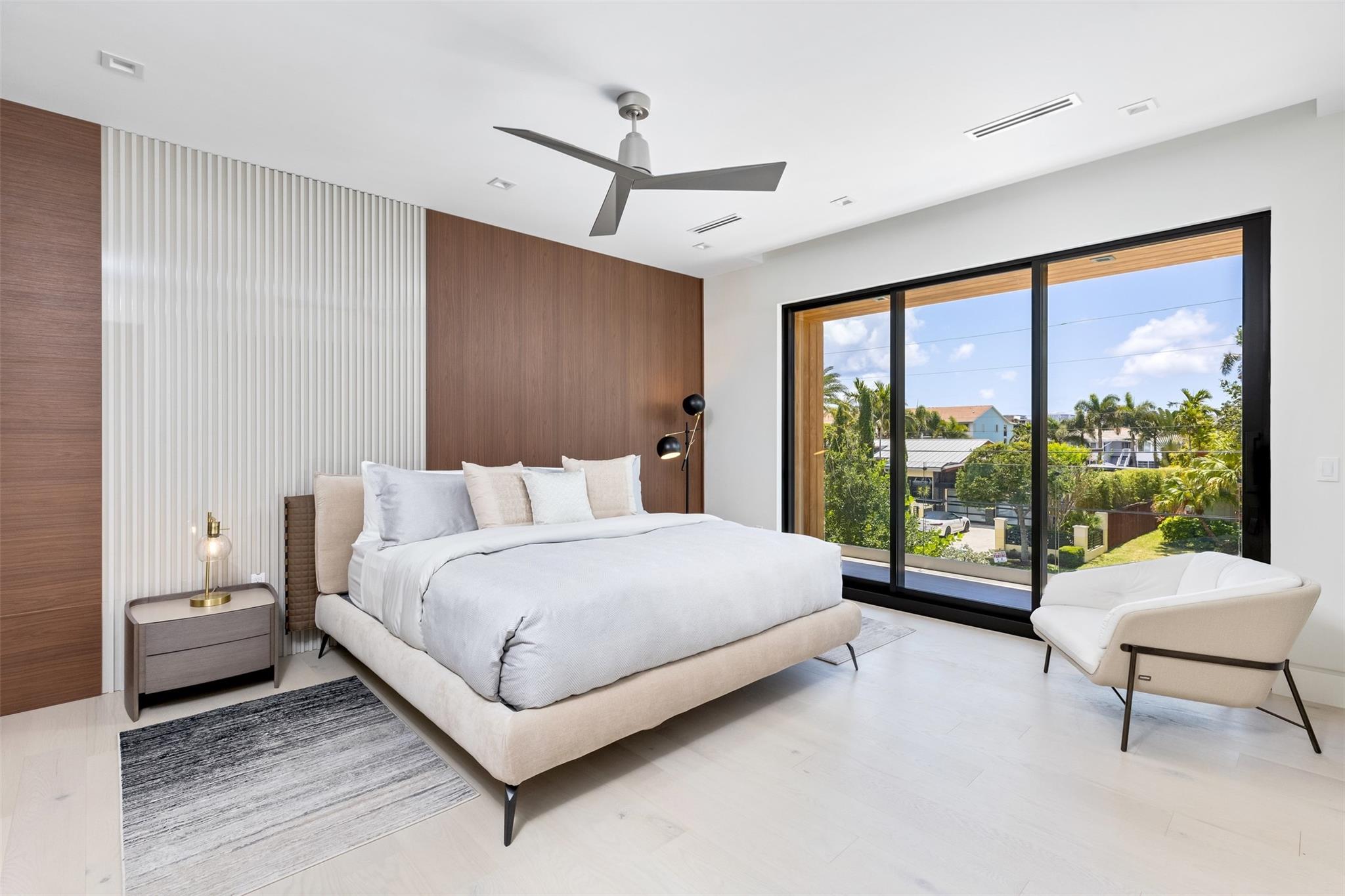 2733 NE 16th St Fort Lauderdale, FL 33304