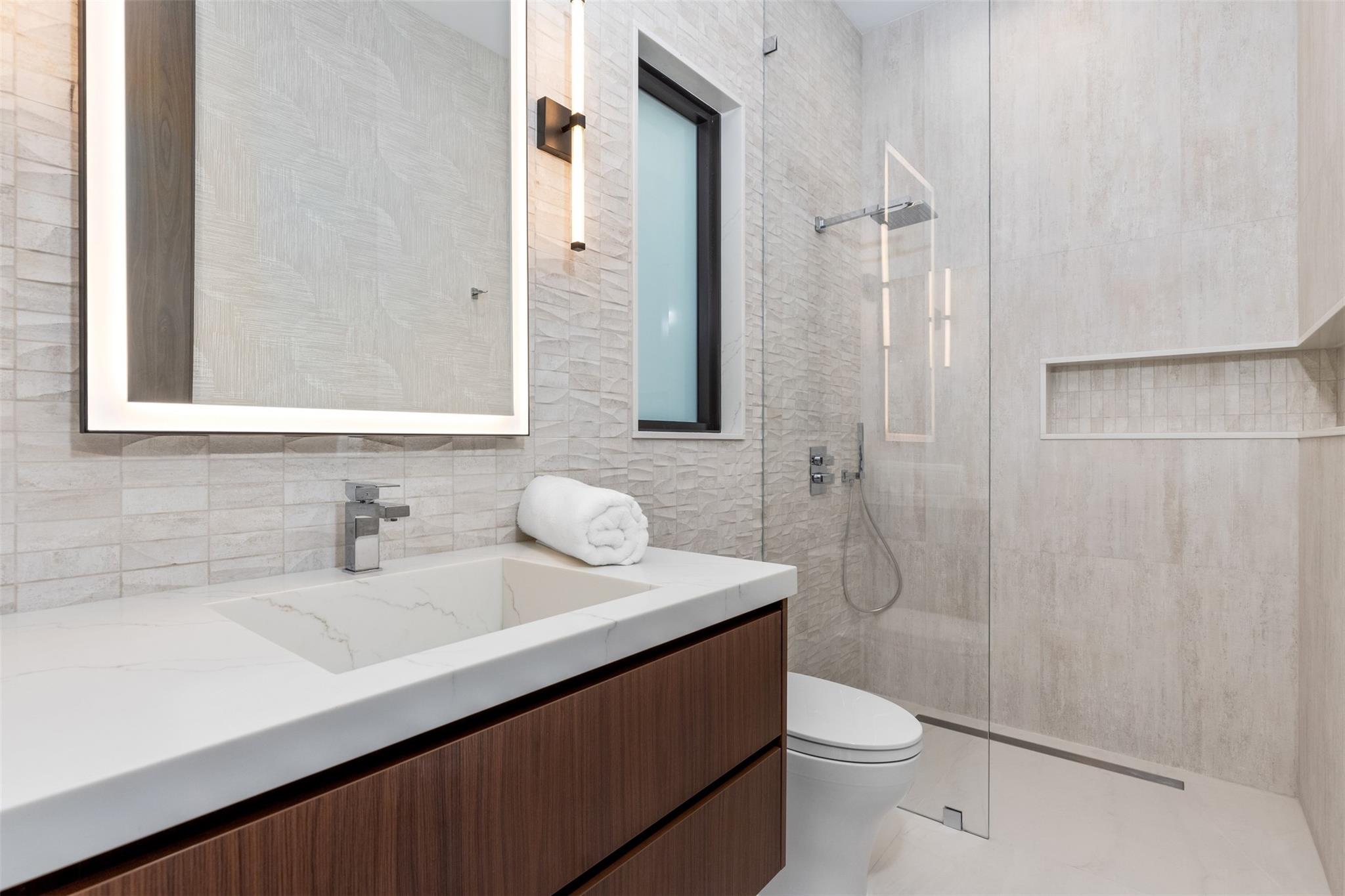 2733 NE 16th St Fort Lauderdale, FL 33304