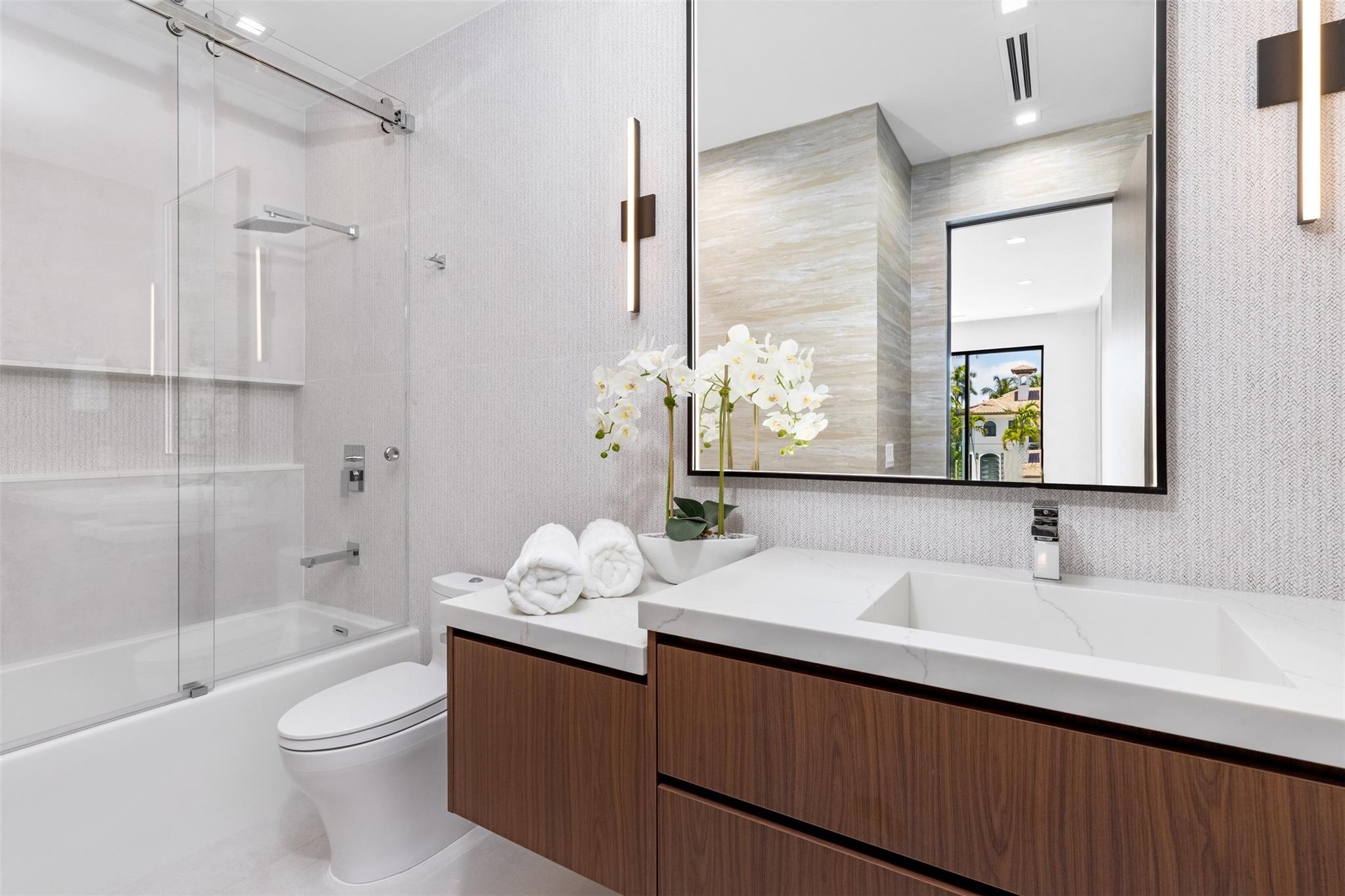 2733 NE 16th St Fort Lauderdale, FL 33304