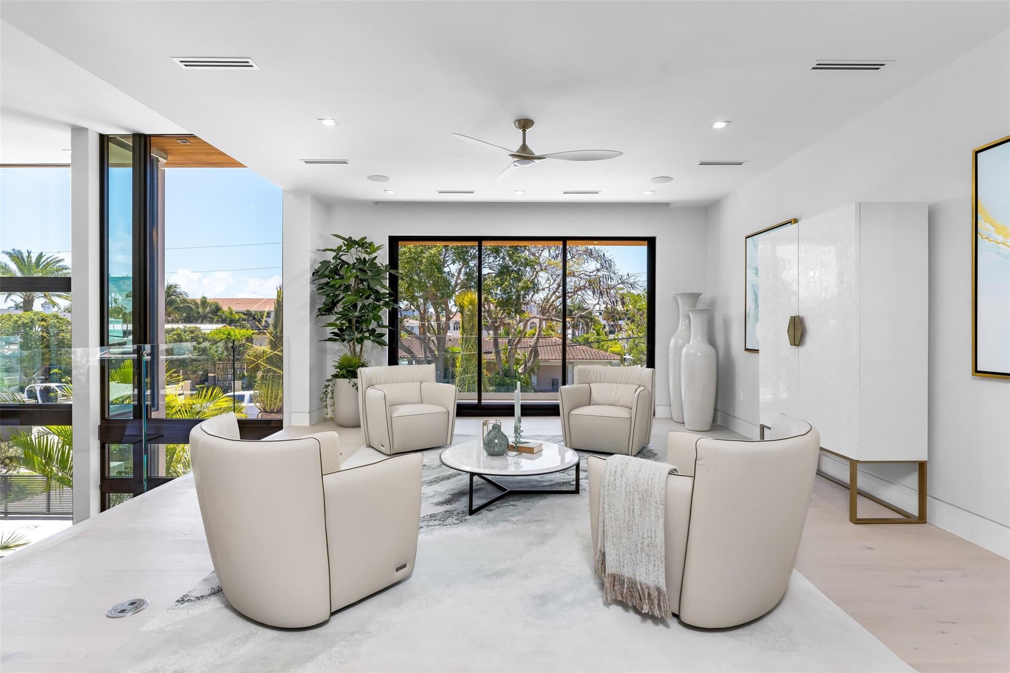 2733 NE 16th St Fort Lauderdale, FL 33304