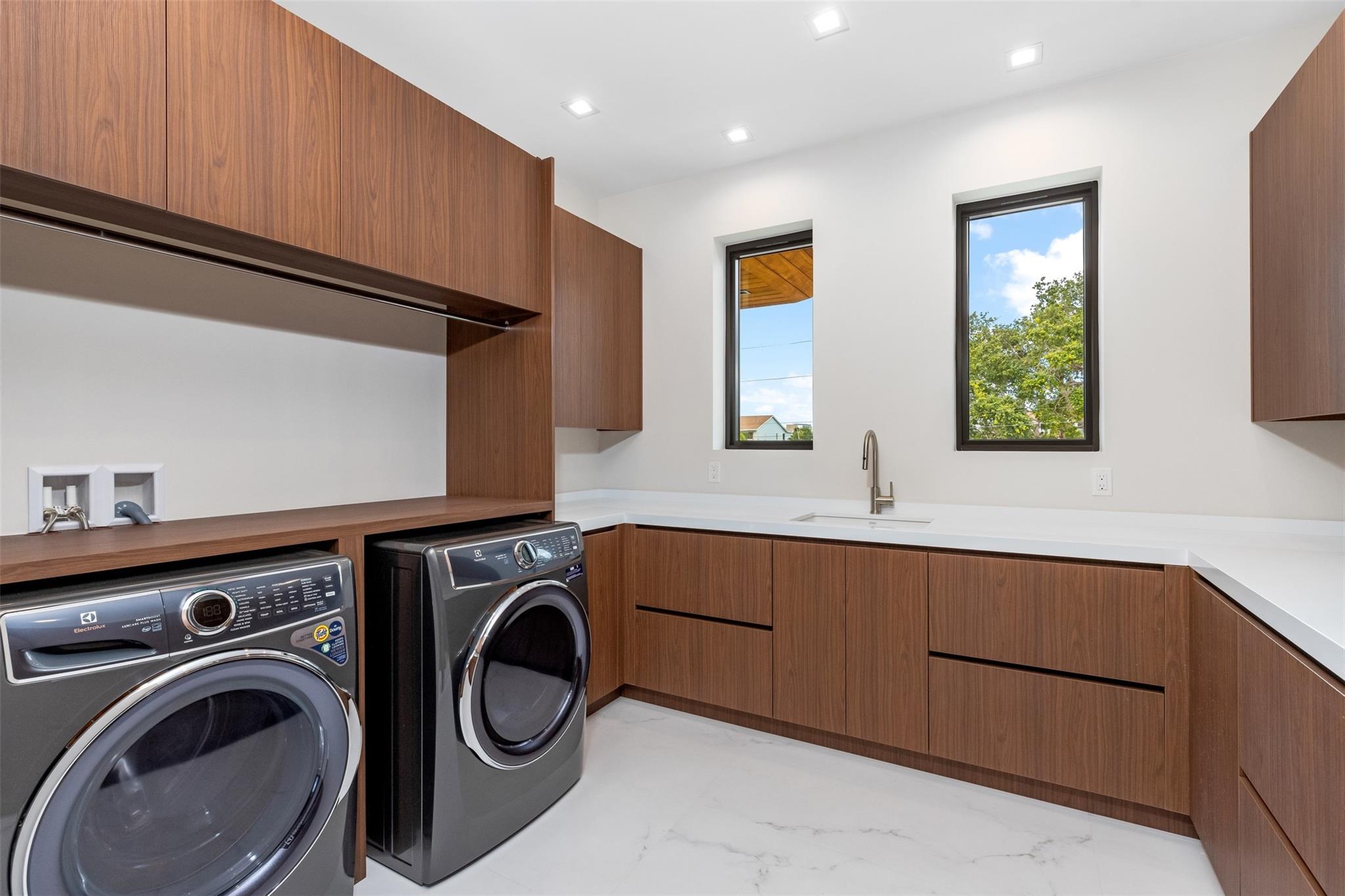 2733 NE 16th St Fort Lauderdale, FL 33304