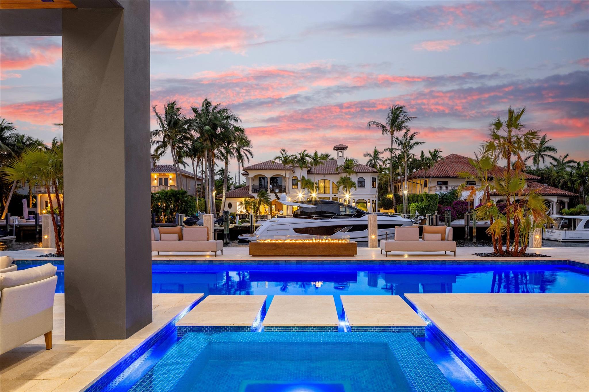 2733 NE 16th St Fort Lauderdale, FL 33304