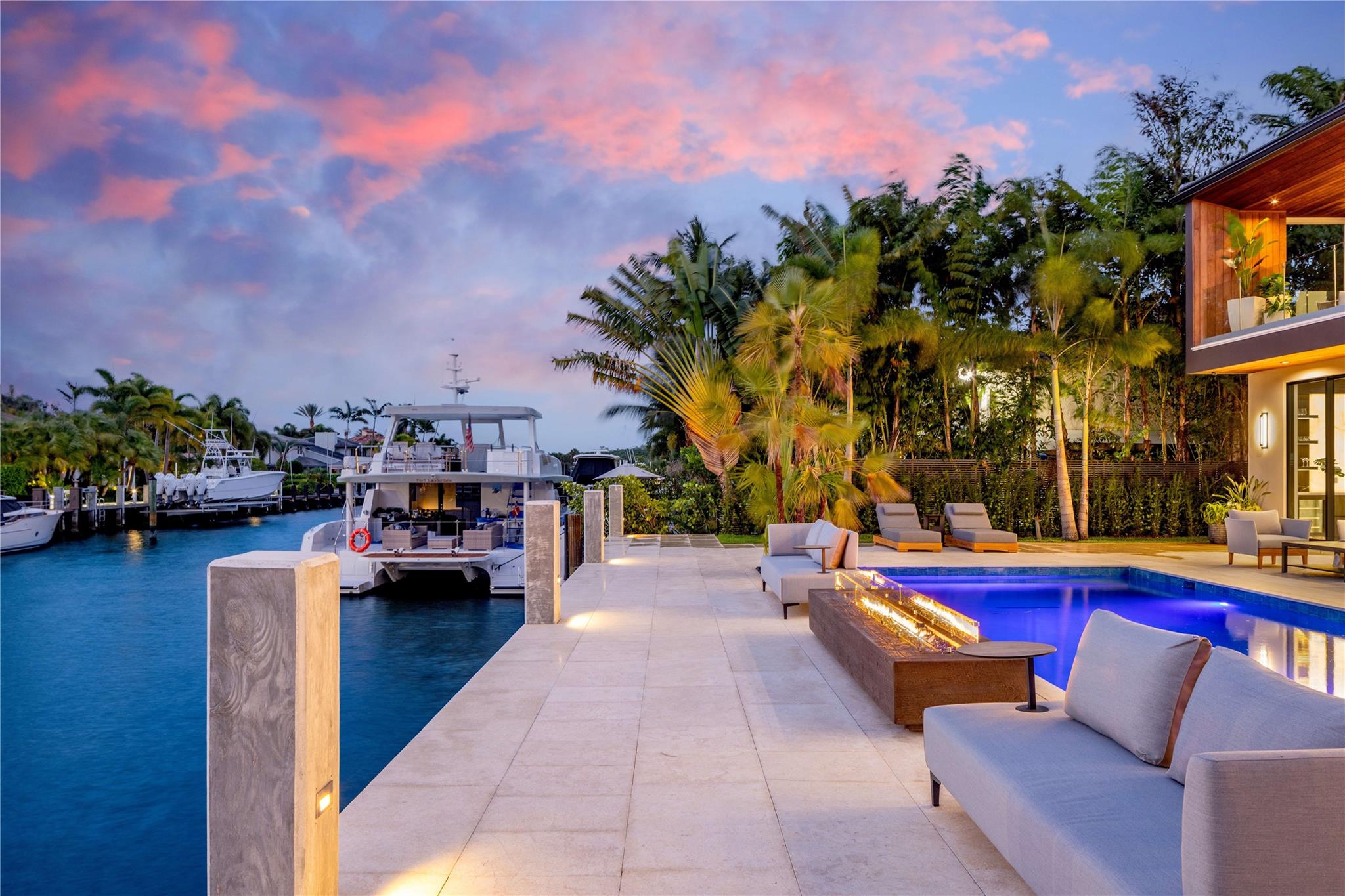 2733 NE 16th St Fort Lauderdale, FL 33304