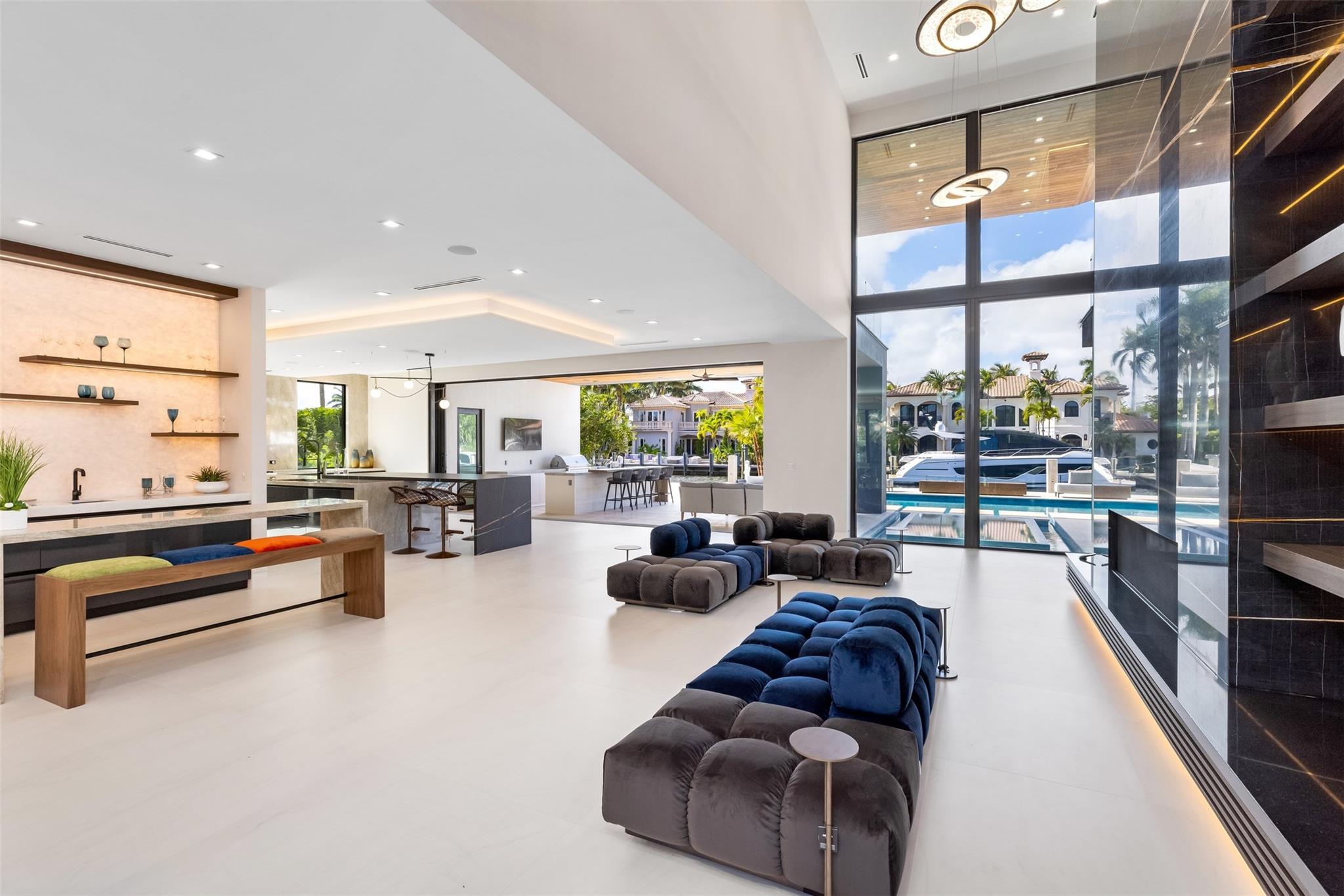 2733 NE 16th St Fort Lauderdale, FL 33304