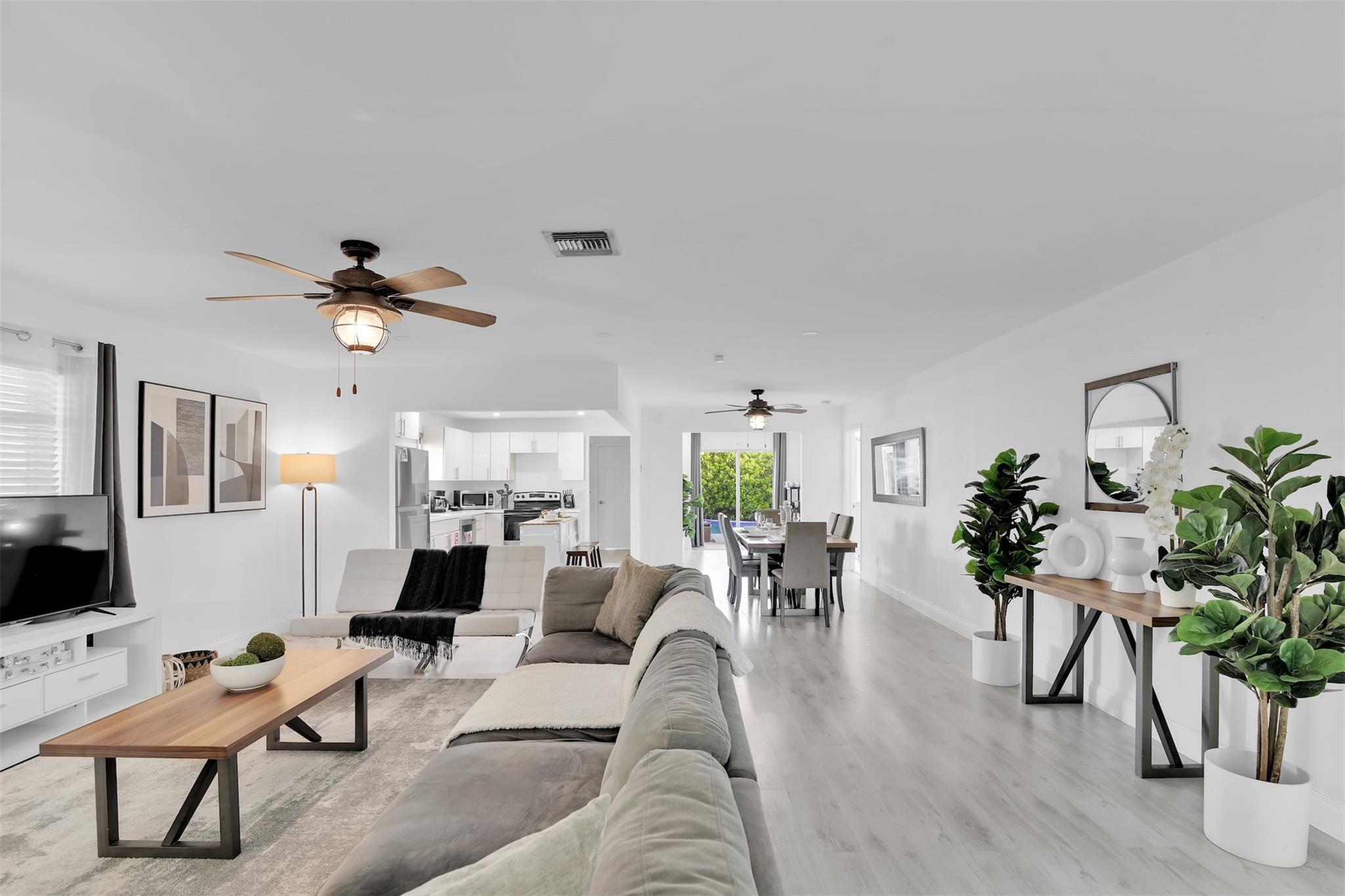 214 SE 6th St Dania Beach, FL 33004