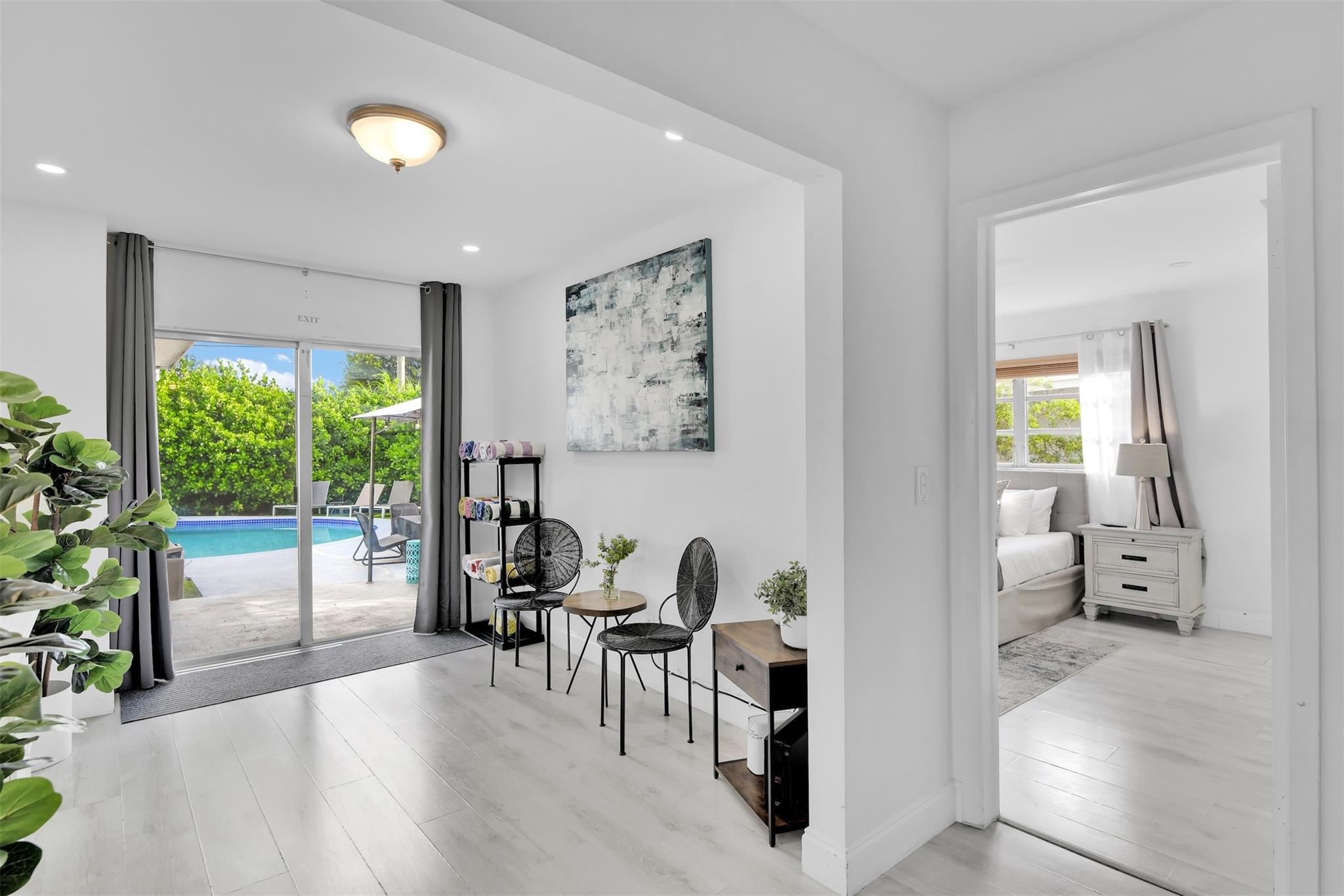 214 SE 6th St Dania Beach, FL 33004