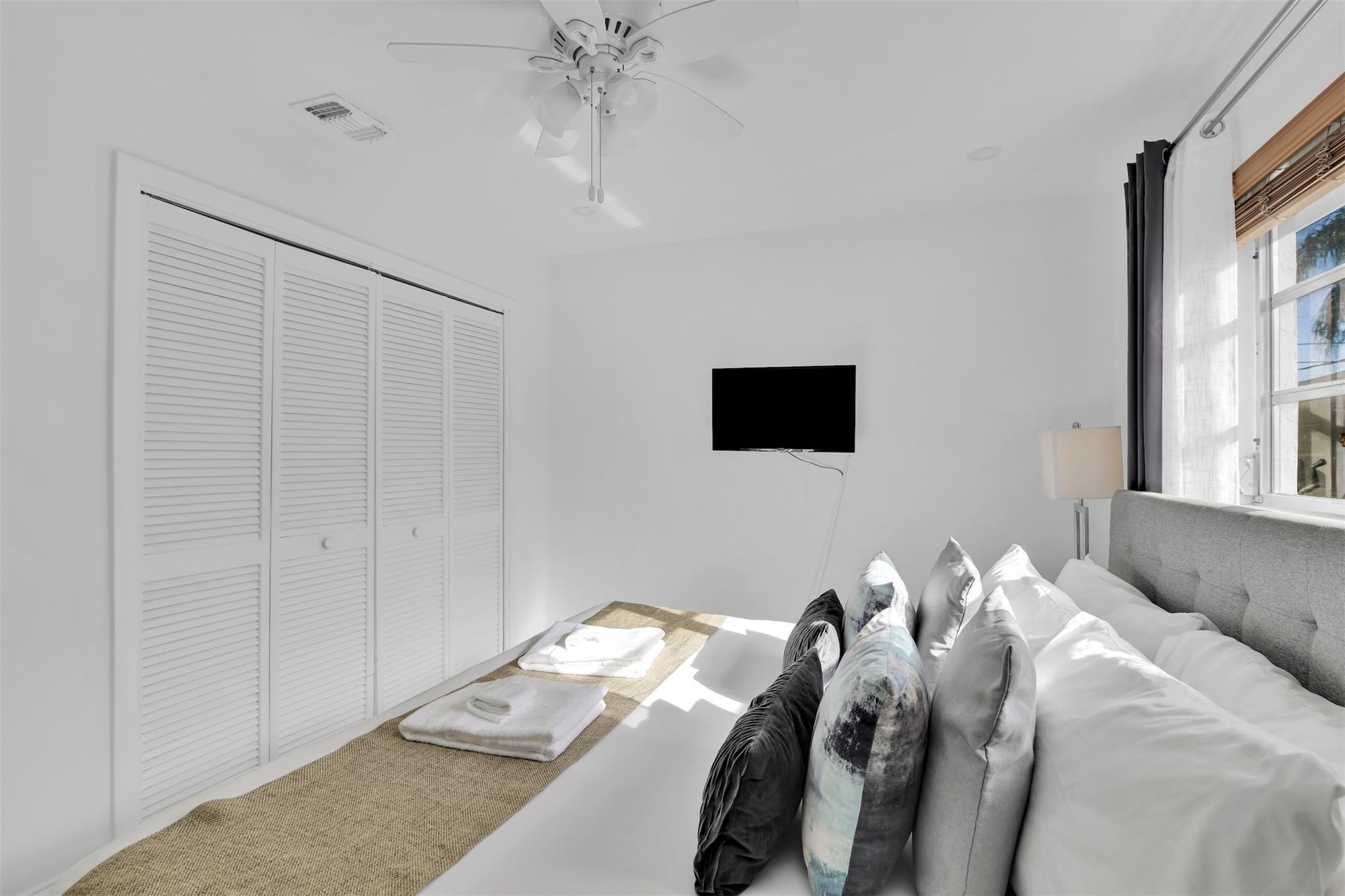 214 SE 6th St Dania Beach, FL 33004