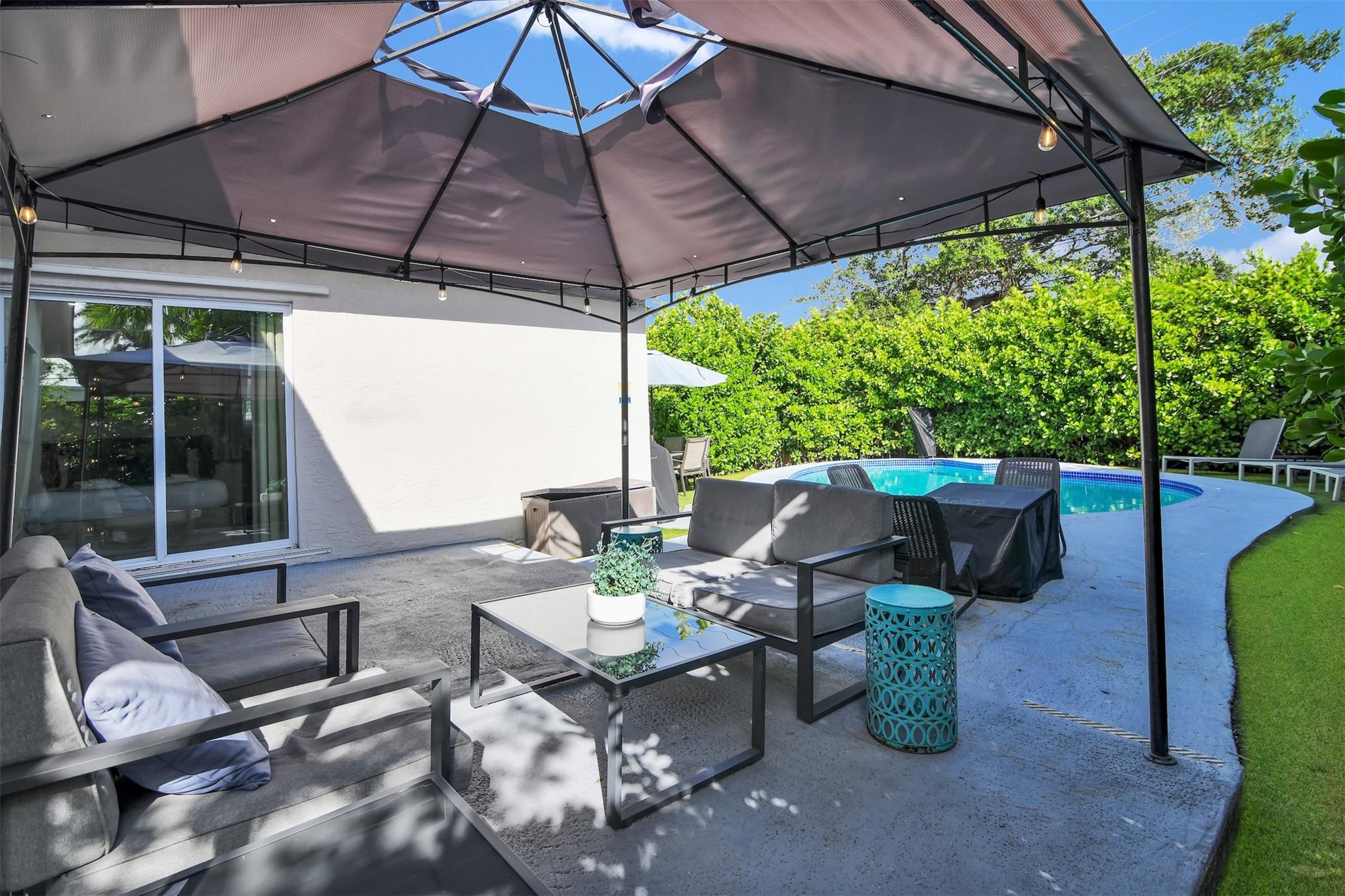 214 SE 6th St Dania Beach, FL 33004