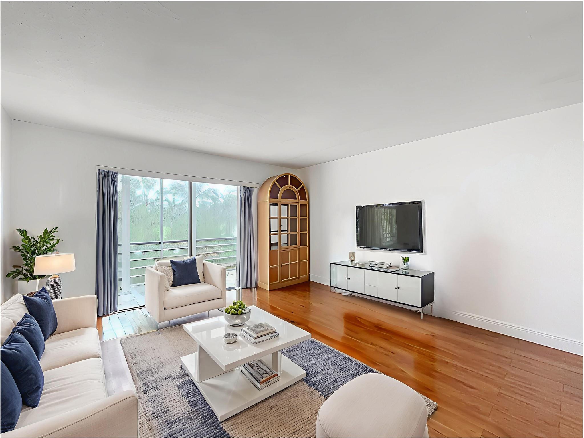 700 NE 14th Ave #406