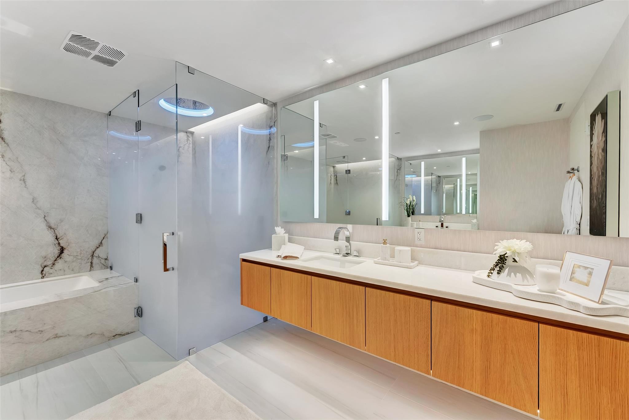 2241 SE 17th St #PH2 Fort Lauderdale, FL 33316